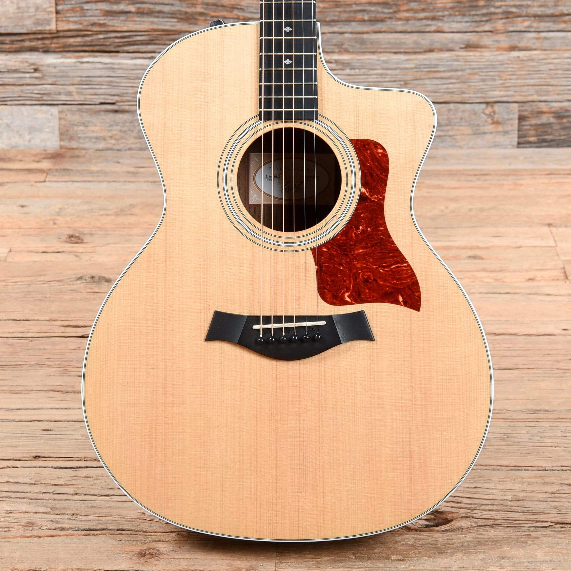 Taylor 214ce DLX Natural 2015 Acoustic Guitars / OM and Auditorium