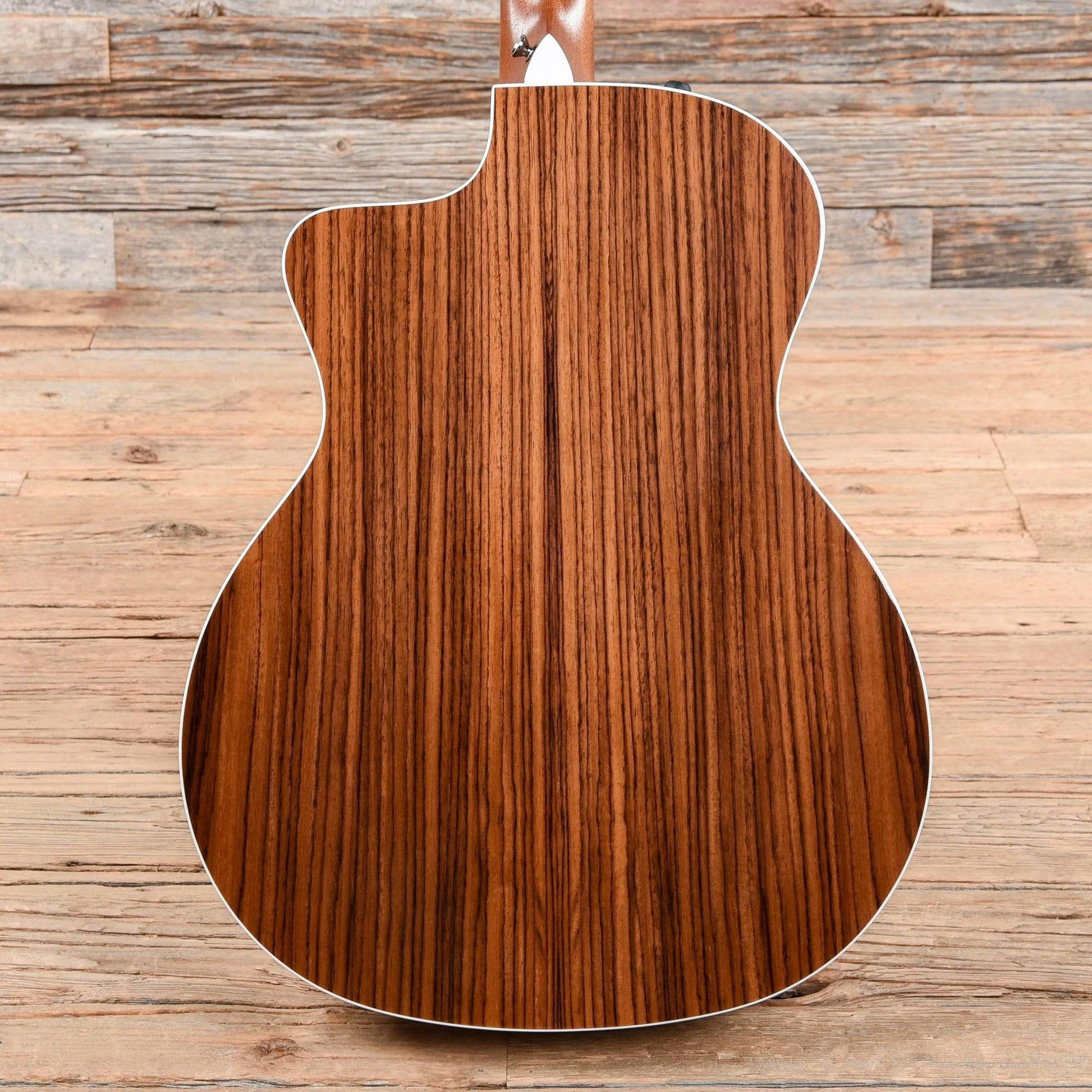 Taylor 214ce DLX Natural 2015 Acoustic Guitars / OM and Auditorium