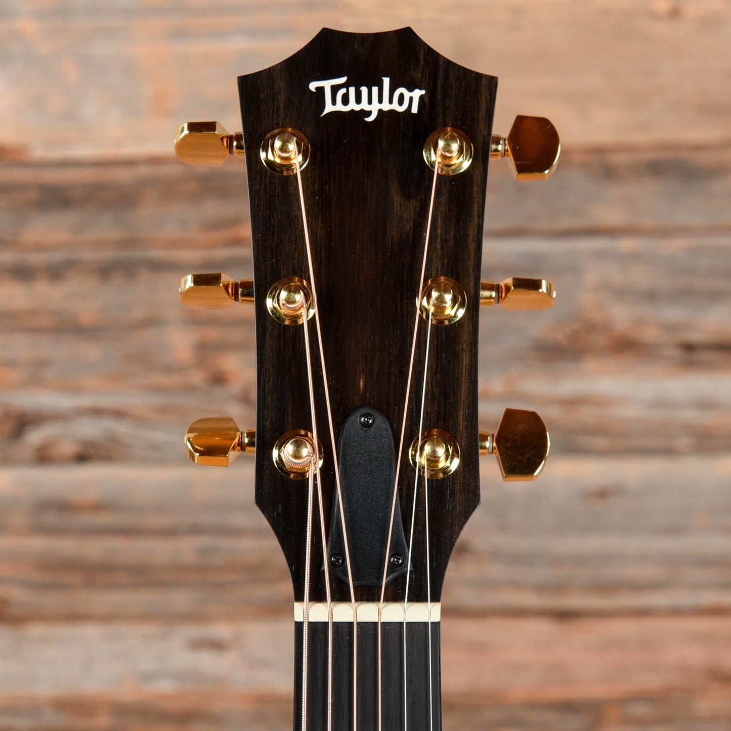 Taylor 214ce DLX Sunburst Acoustic Guitars / OM and Auditorium