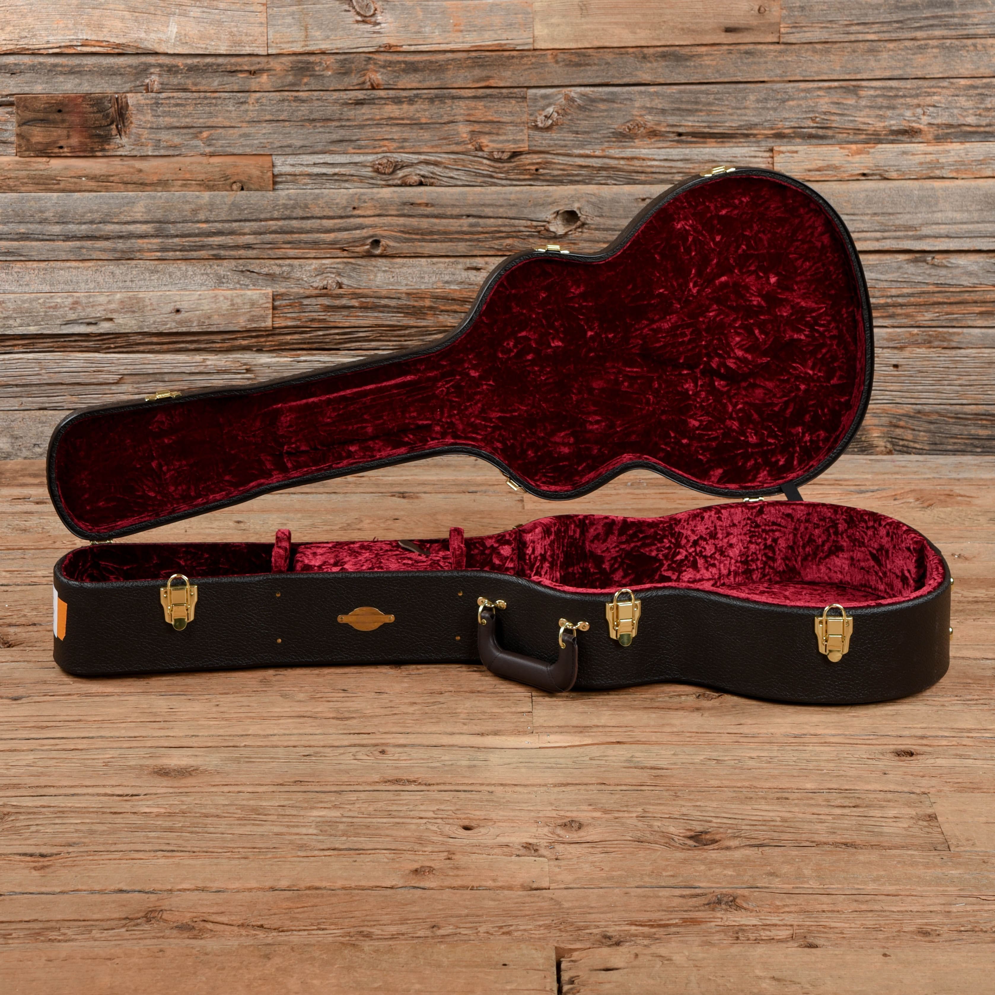 Taylor 214ce DLX Sunburst Acoustic Guitars / OM and Auditorium