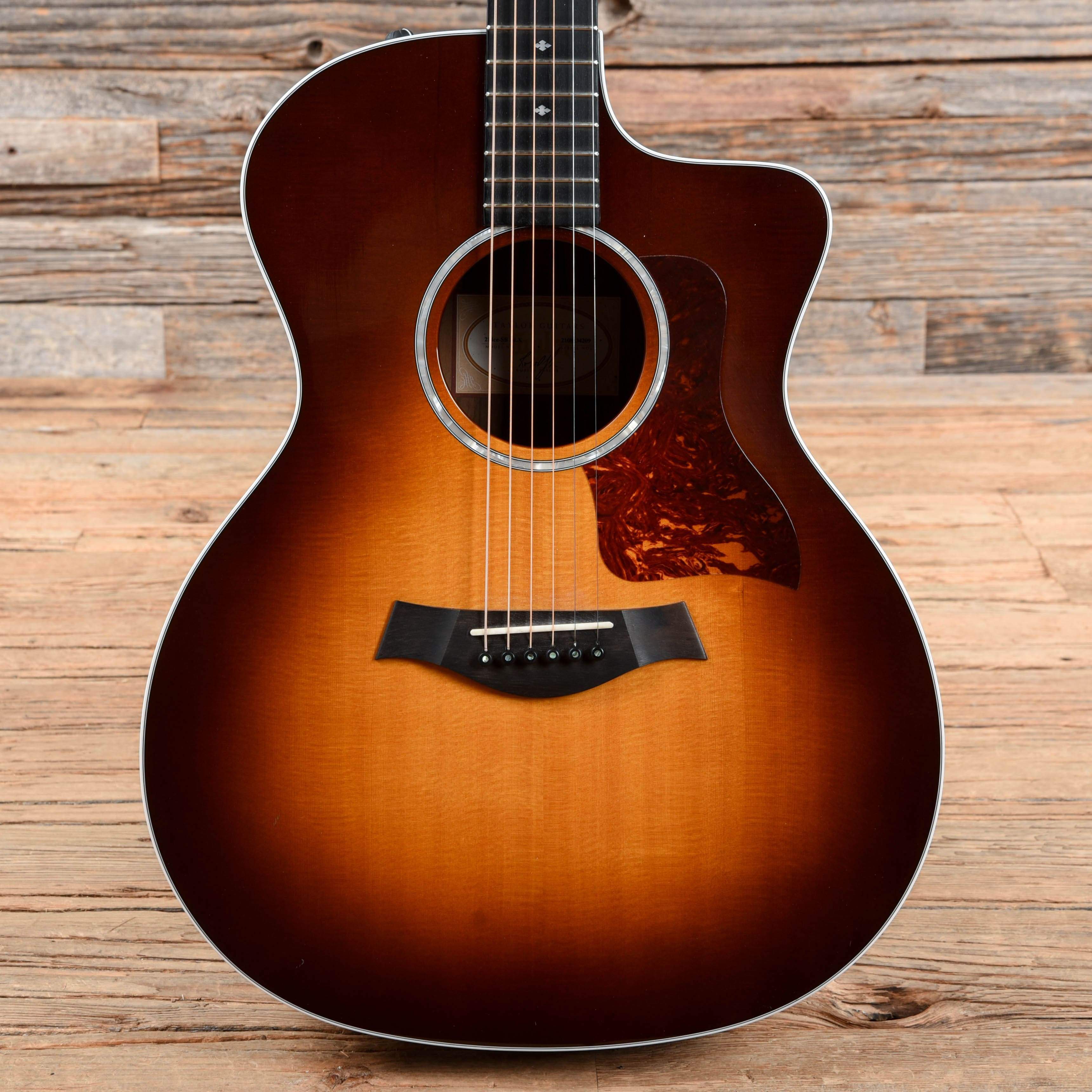 Taylor 214ce-SB DLX Sunburst 2014 Acoustic Guitars / OM and Auditorium