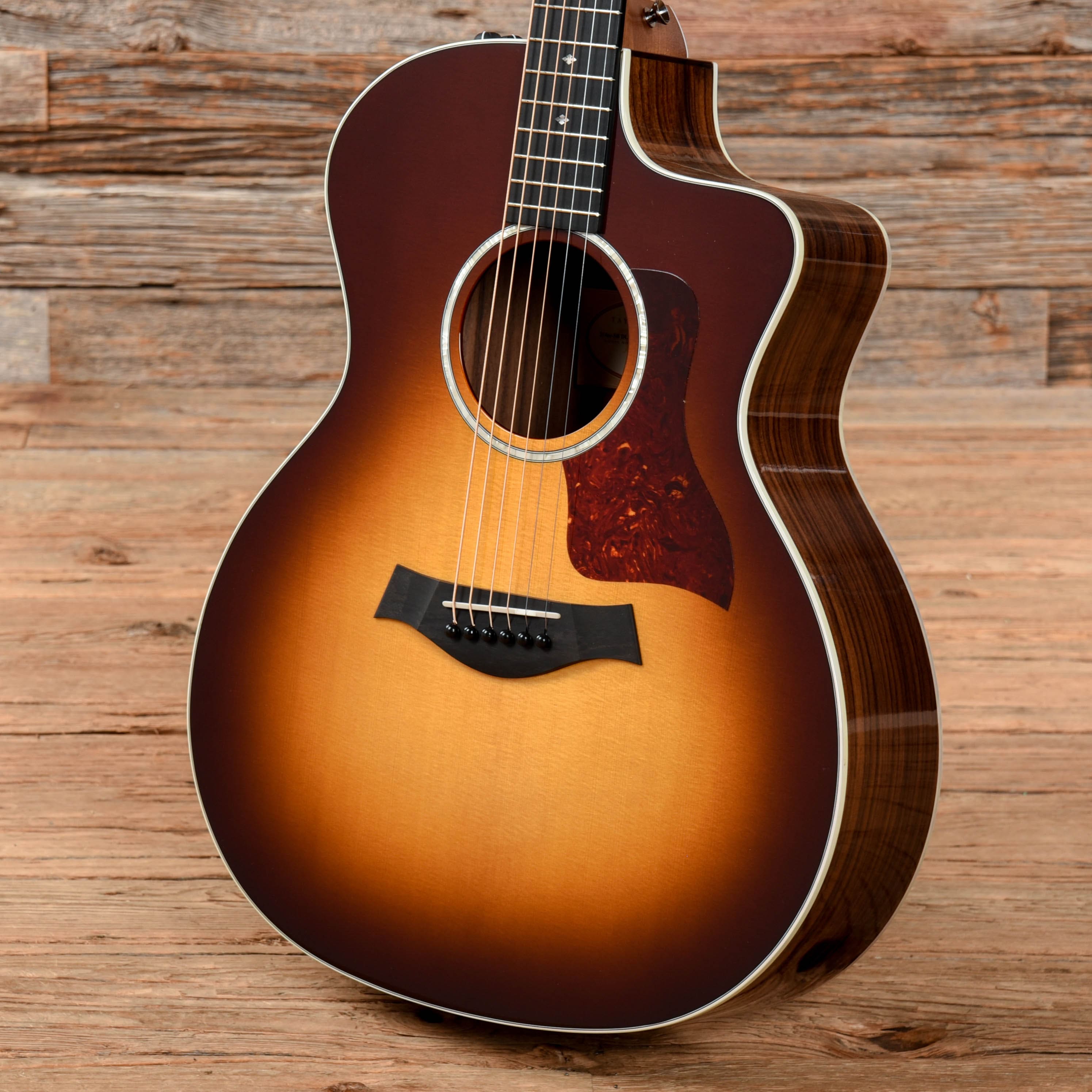 Taylor 214ce-SB DLX Sunburst 2014 Acoustic Guitars / OM and Auditorium