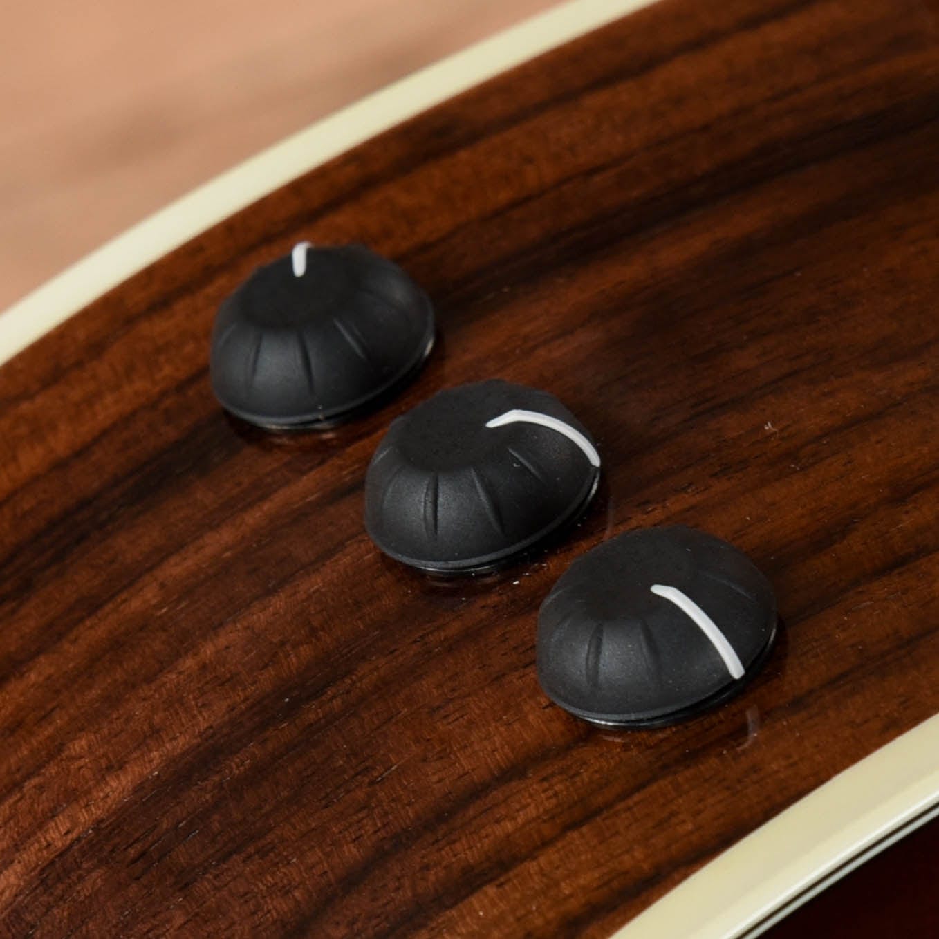 Taylor 214ce-SB DLX Sunburst 2014 Acoustic Guitars / OM and Auditorium