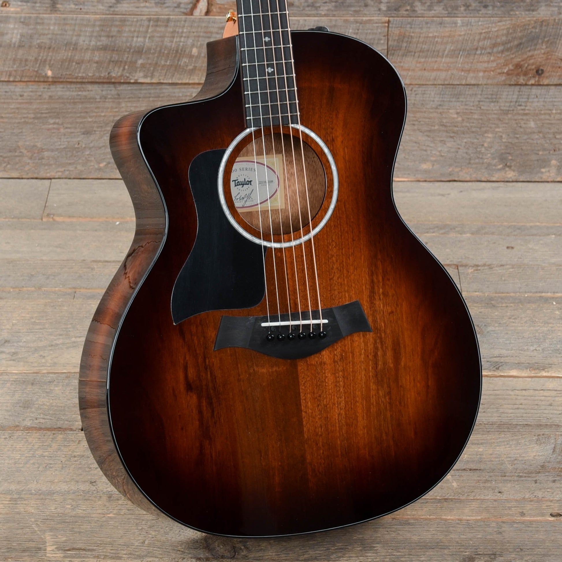 Taylor 224ce-K DLX Grand Auditorium Koa Shaded Edgeburst Acoustic Guitars / OM and Auditorium