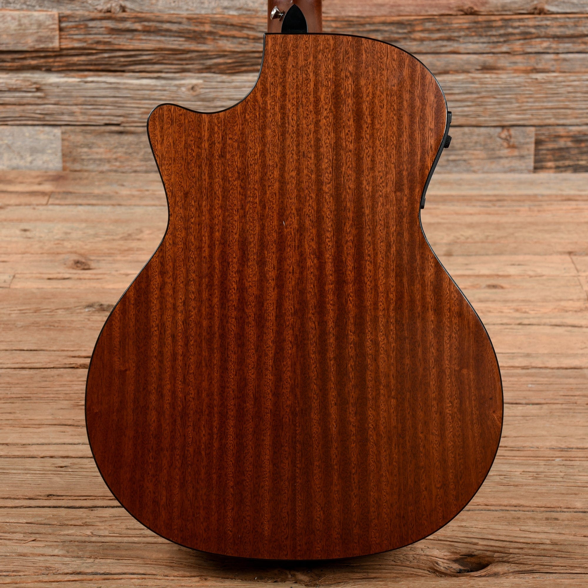 Taylor 314ce Natural 2000 Acoustic Guitars / OM and Auditorium