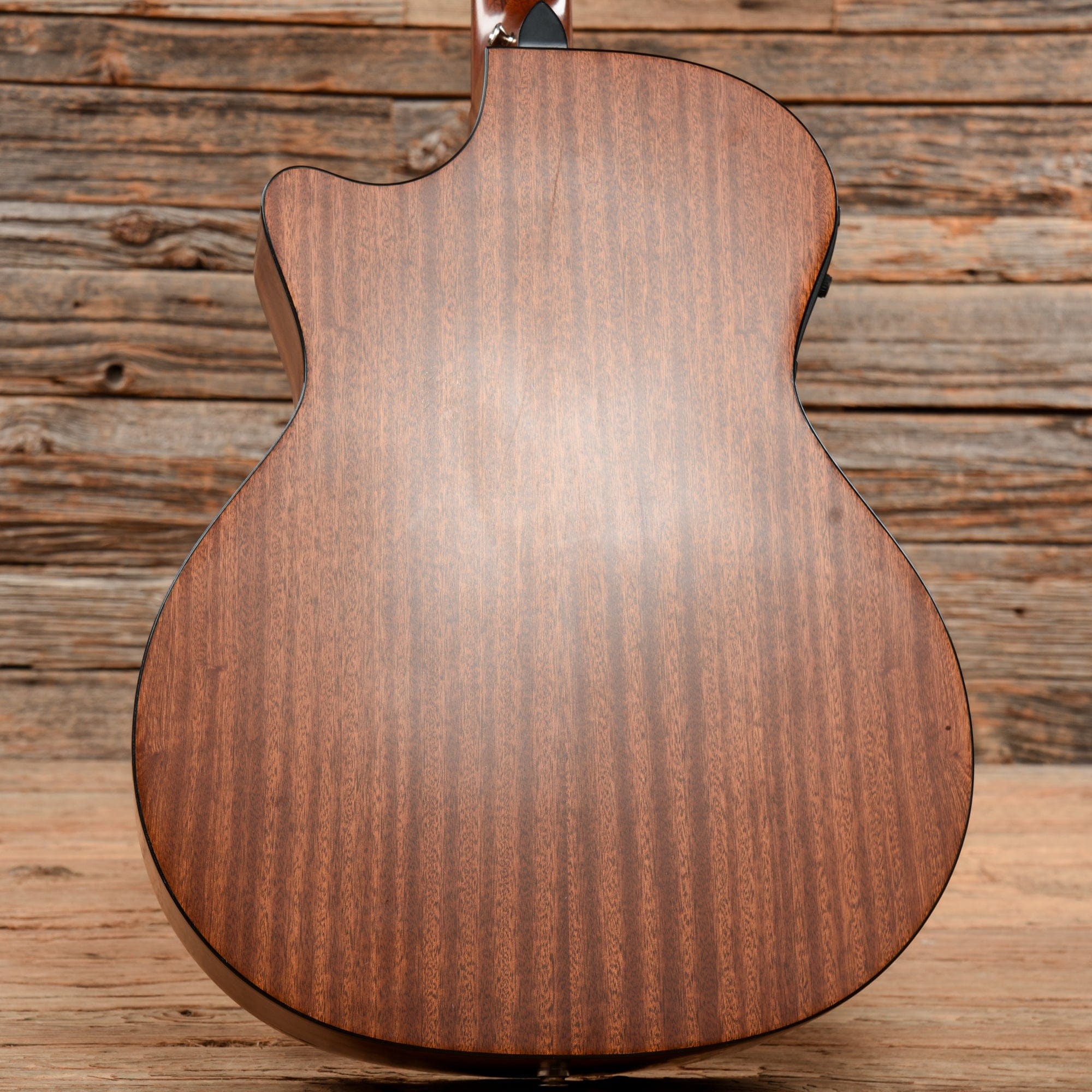 Taylor 314ce Natural 2000 Acoustic Guitars / OM and Auditorium