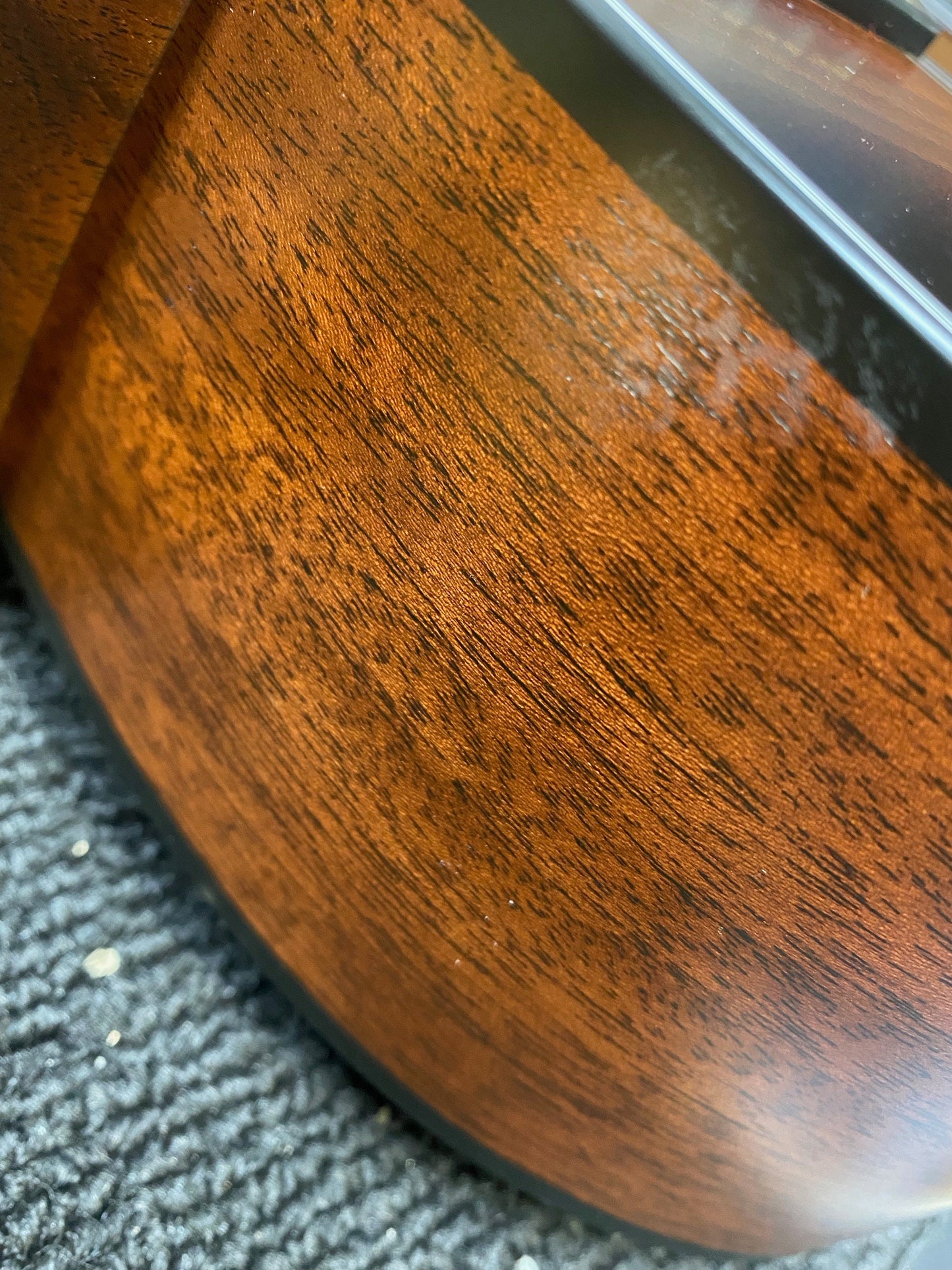 Taylor 324 Grand Auditorium Mahogany Shaded Edgeburst Acoustic Guitars / OM and Auditorium