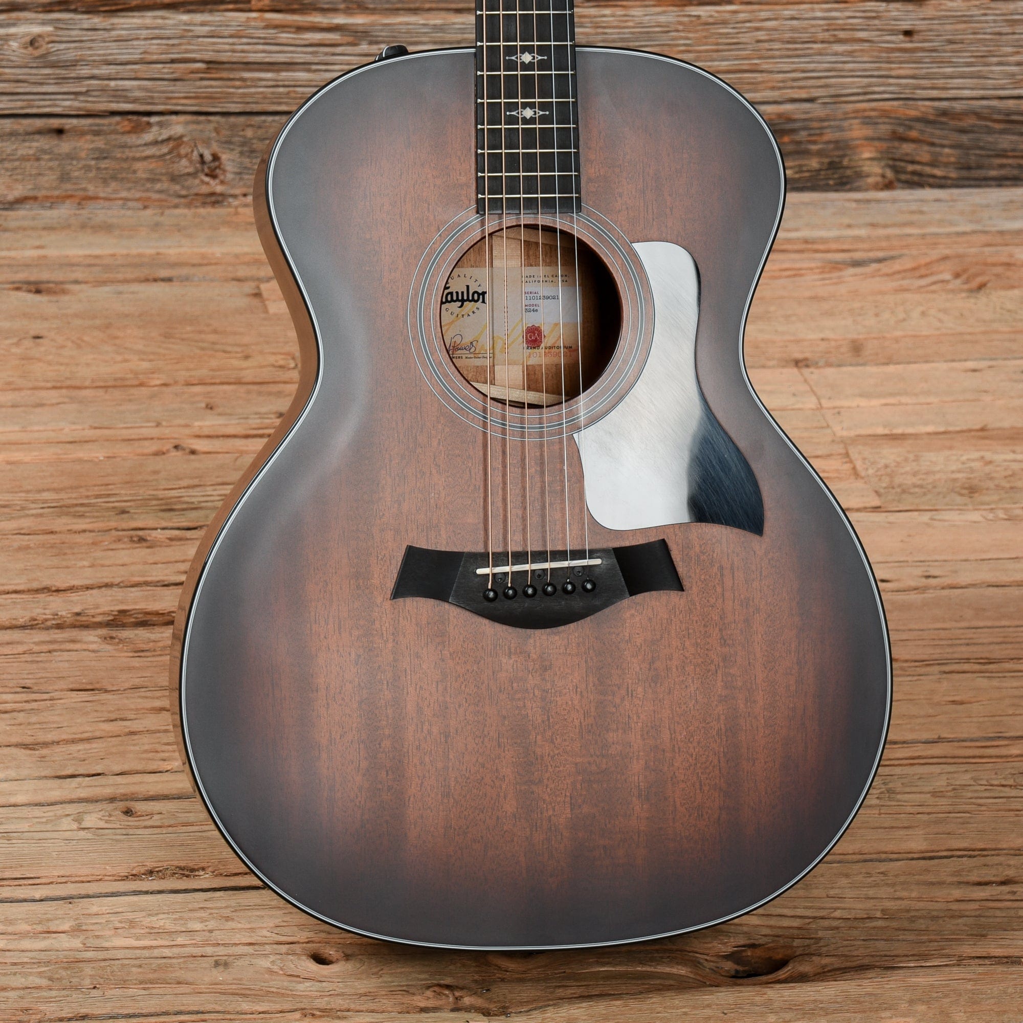Taylor 324e with V-Class Bracing Sunburst 2019 Acoustic Guitars / OM and Auditorium