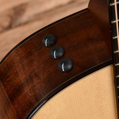 Taylor 514e Natural Acoustic Guitars / OM and Auditorium