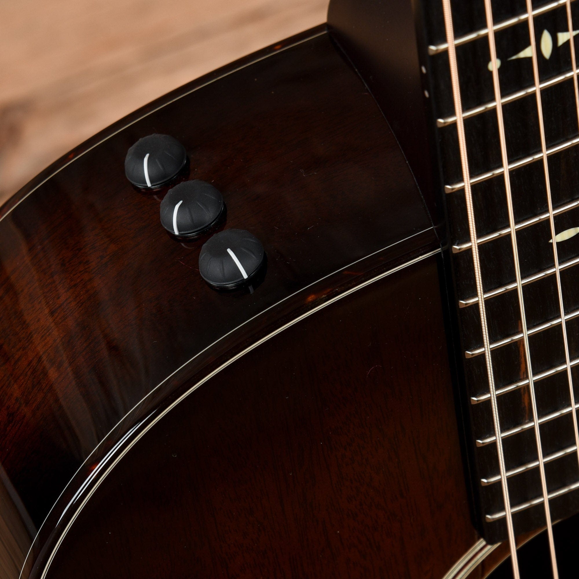 Taylor 524ce with V-Class Bracing Shaded Edge Burst 2022 Acoustic Guitars / OM and Auditorium
