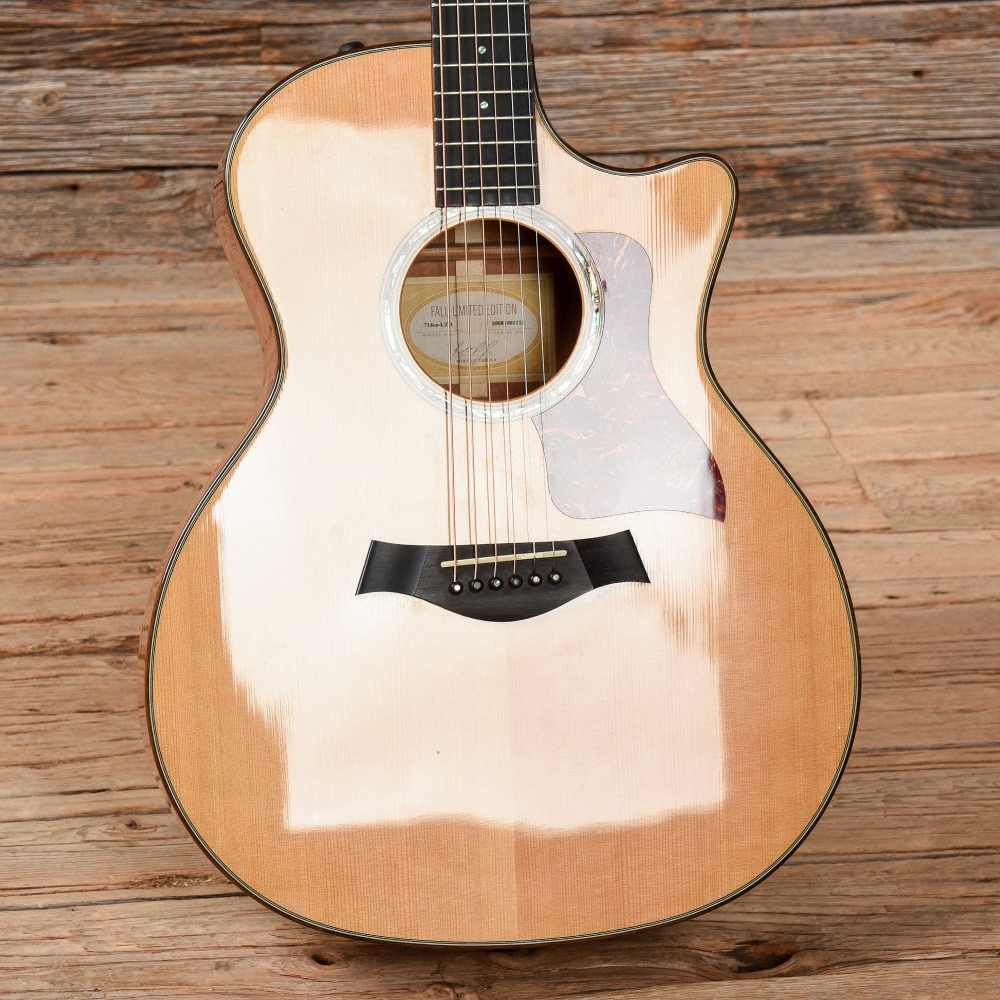 Taylor 714ce Fall Limited Natural 2008 Acoustic Guitars / OM and Auditorium