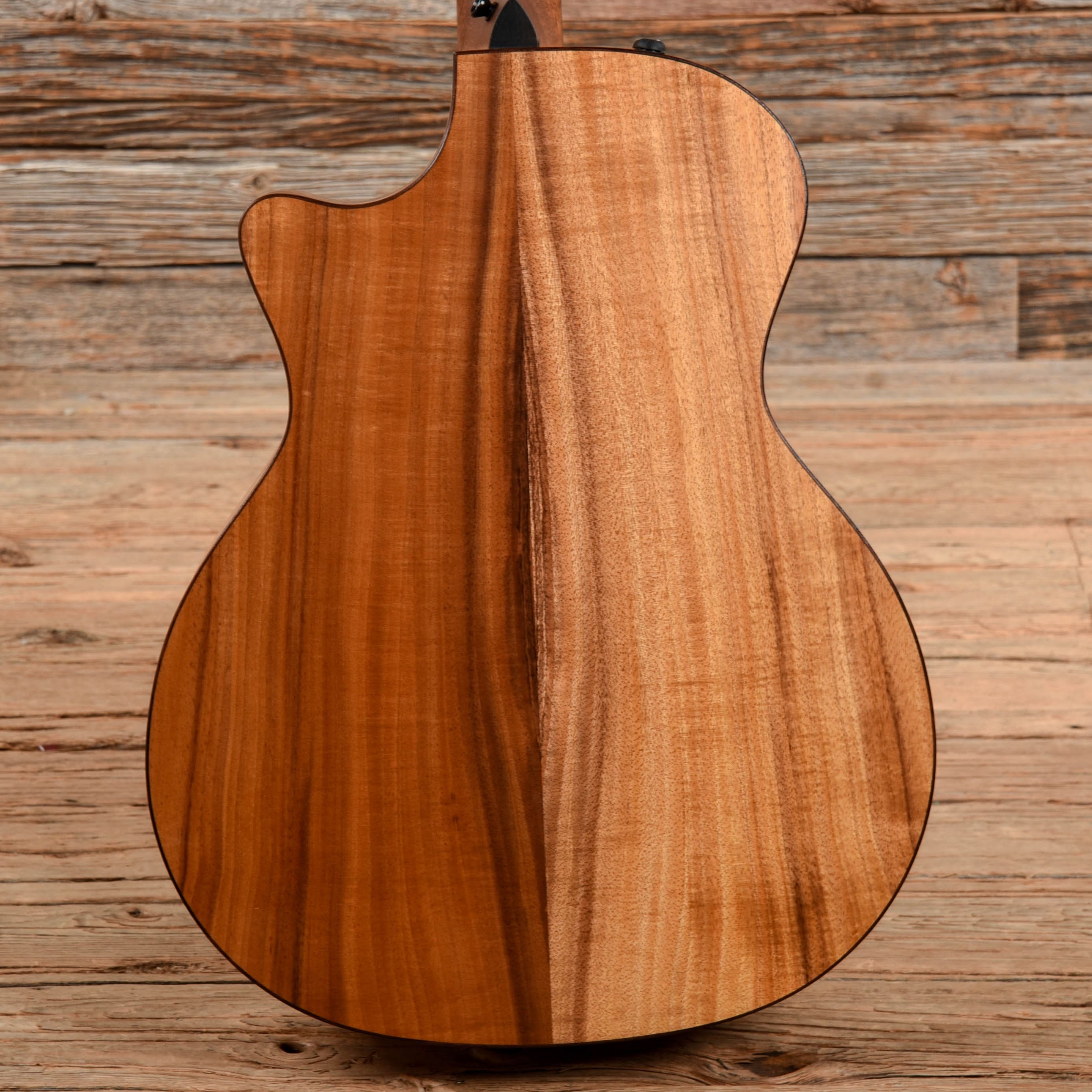 Taylor 724ce Grand Auditorium Hawaiian Koa Natural ES2 Acoustic Guitars / OM and Auditorium