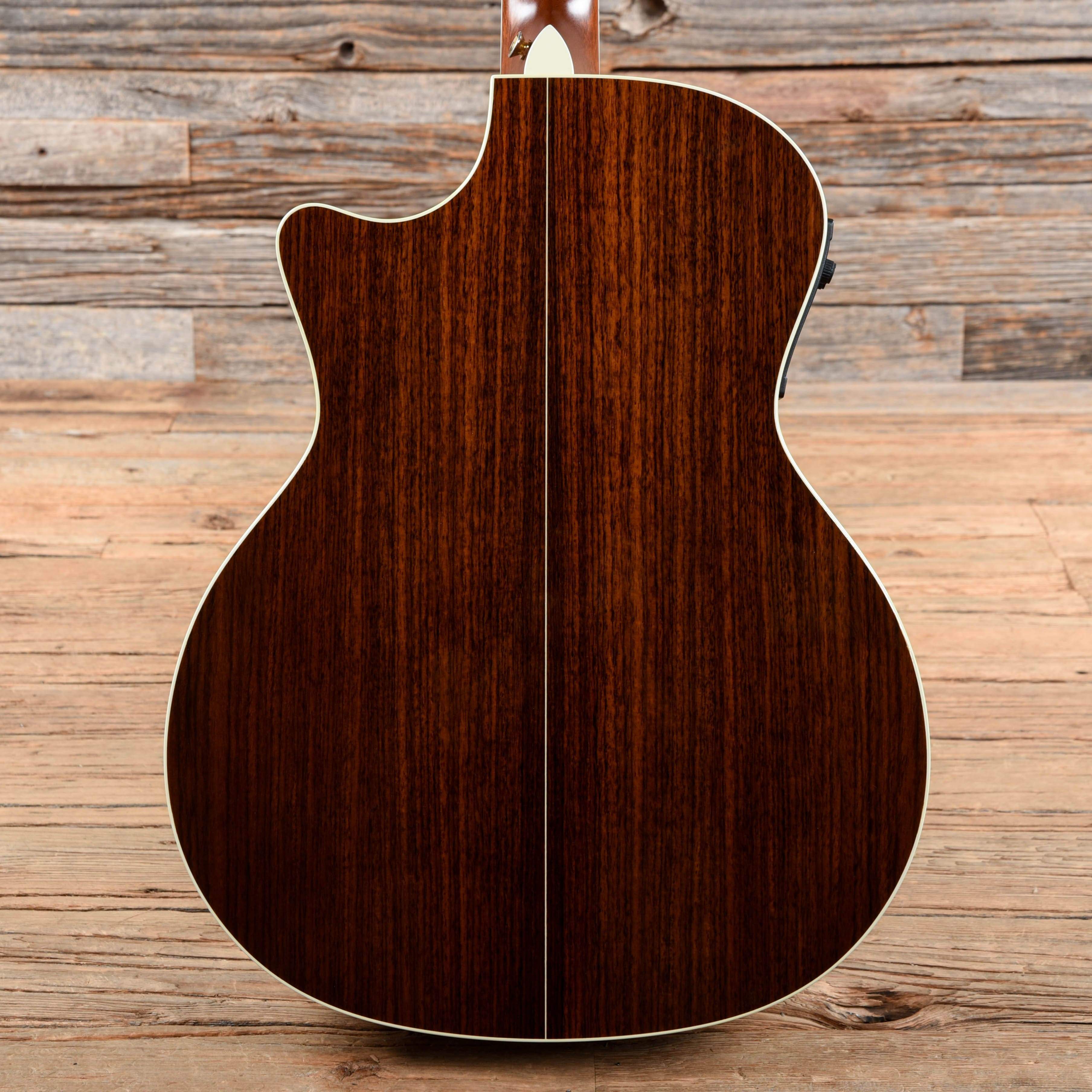 Taylor 814ce Natural 2000 Acoustic Guitars / OM and Auditorium