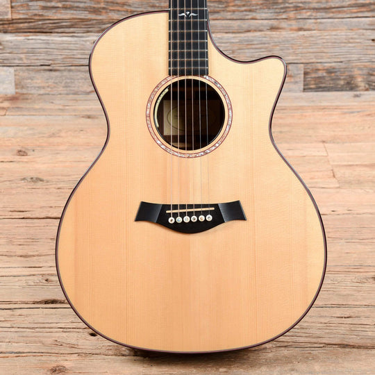 Taylor Custom GA Natural 2010 Acoustic Guitars / OM and Auditorium