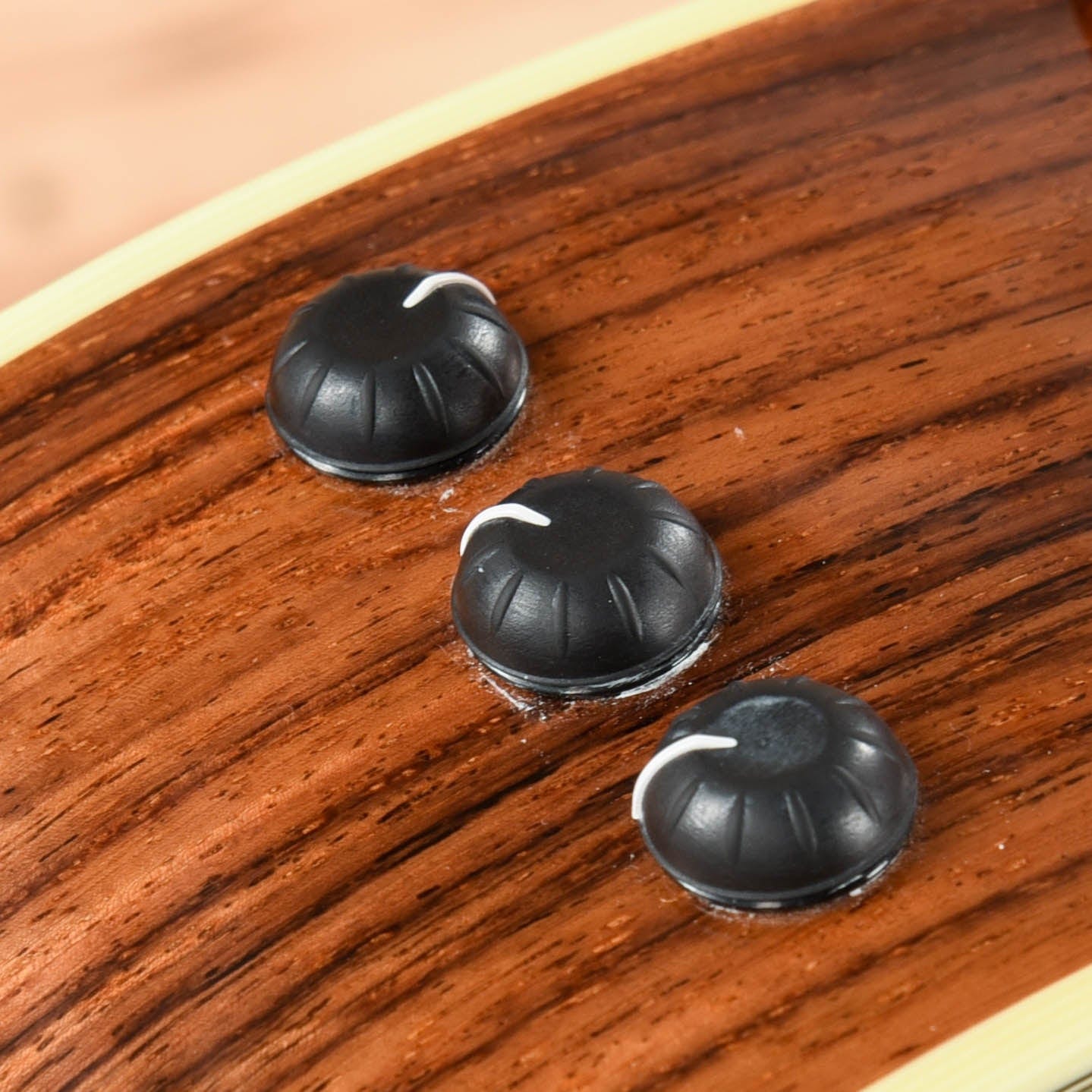 Taylor GS7 Sunburst Acoustic Guitars / OM and Auditorium