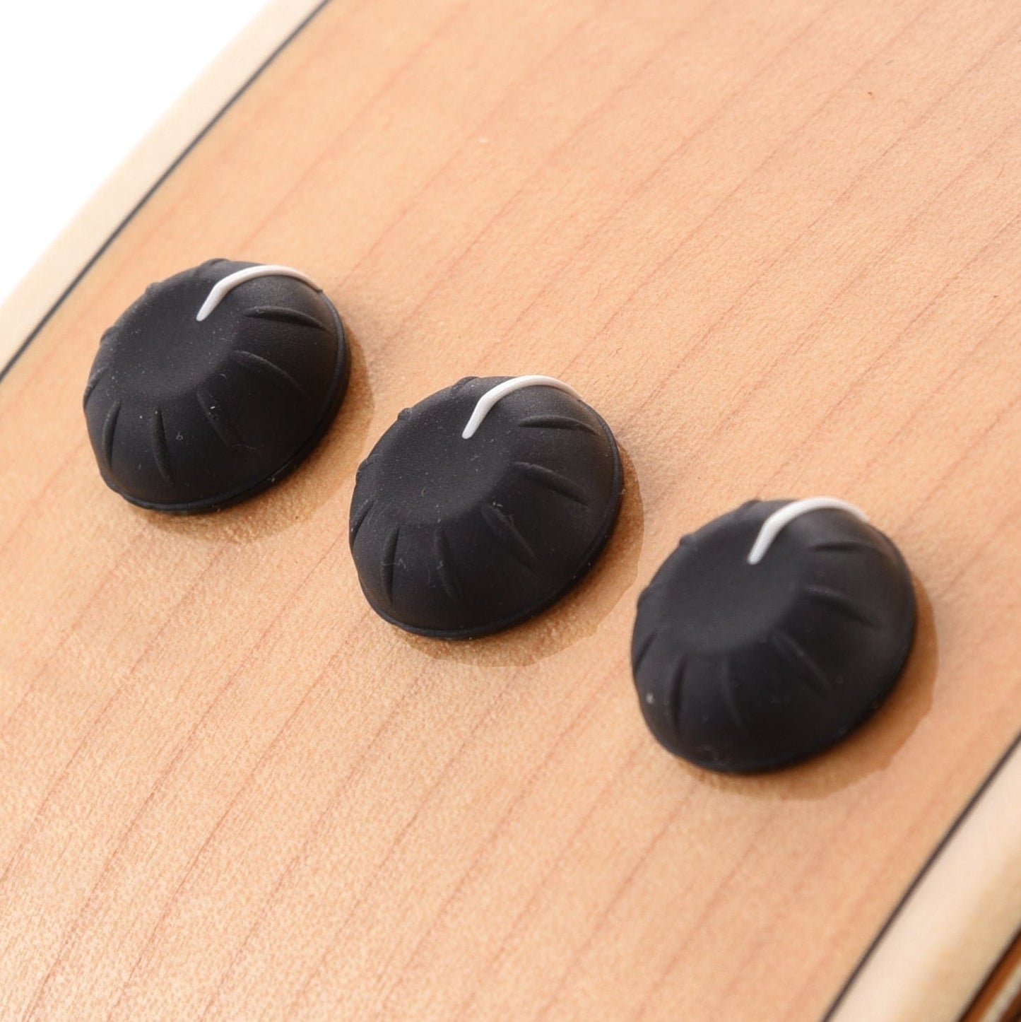 Taylor GT 611e Limited Sitka/Big Leaf Maple Antique Blonde ES2 Acoustic Guitars / OM and Auditorium