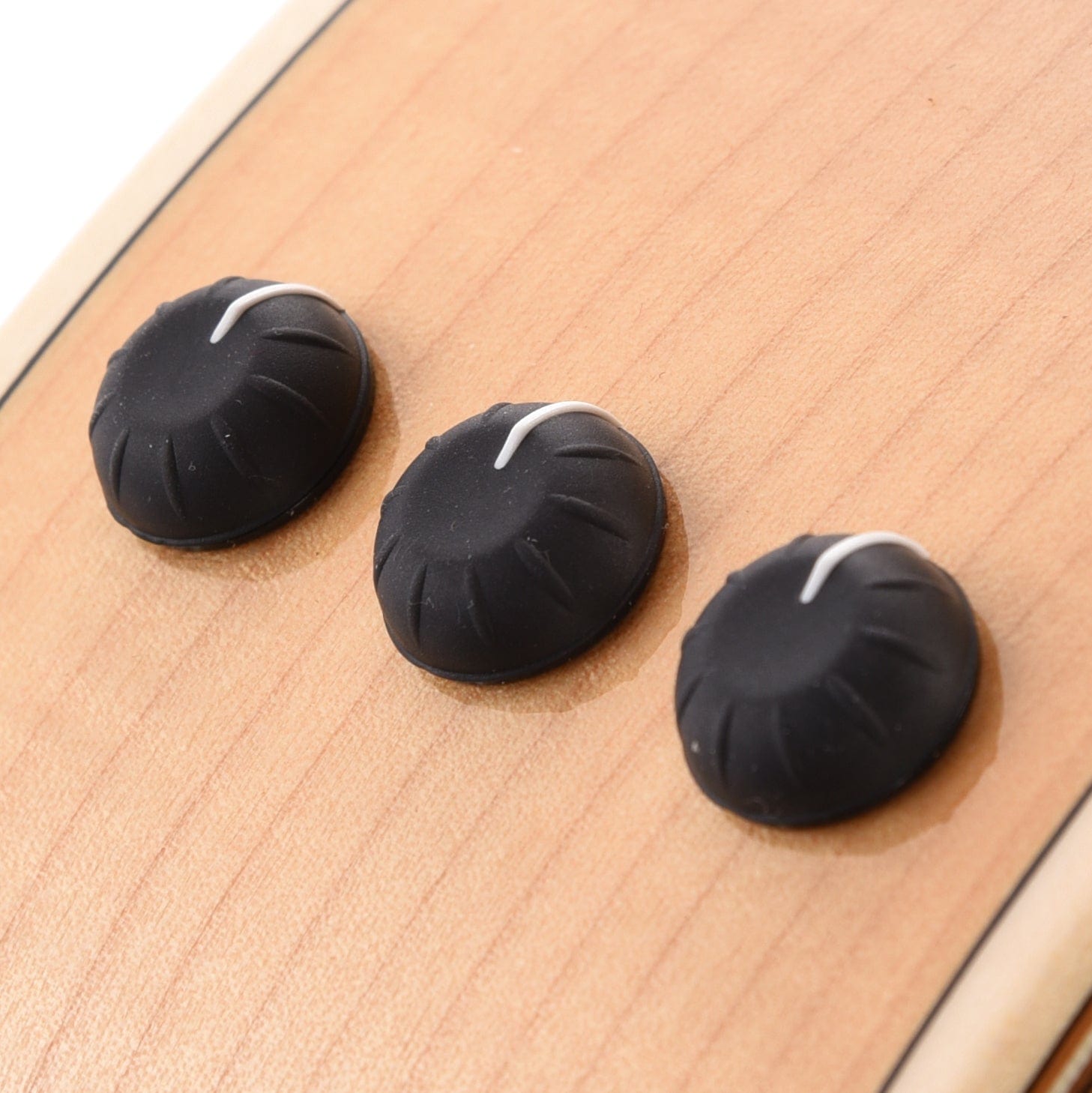 Taylor GT 611e Limited Sitka/Big Leaf Maple Antique Blonde ES2 Acoustic Guitars / OM and Auditorium