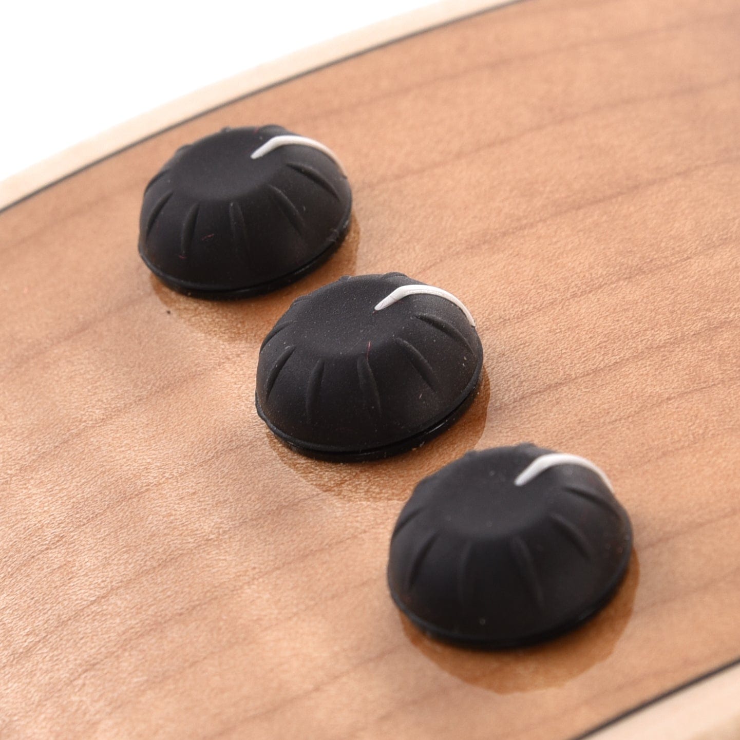 Taylor GT 611e Limited Sitka/Big Leaf Maple Antique Blonde ES2 Acoustic Guitars / OM and Auditorium