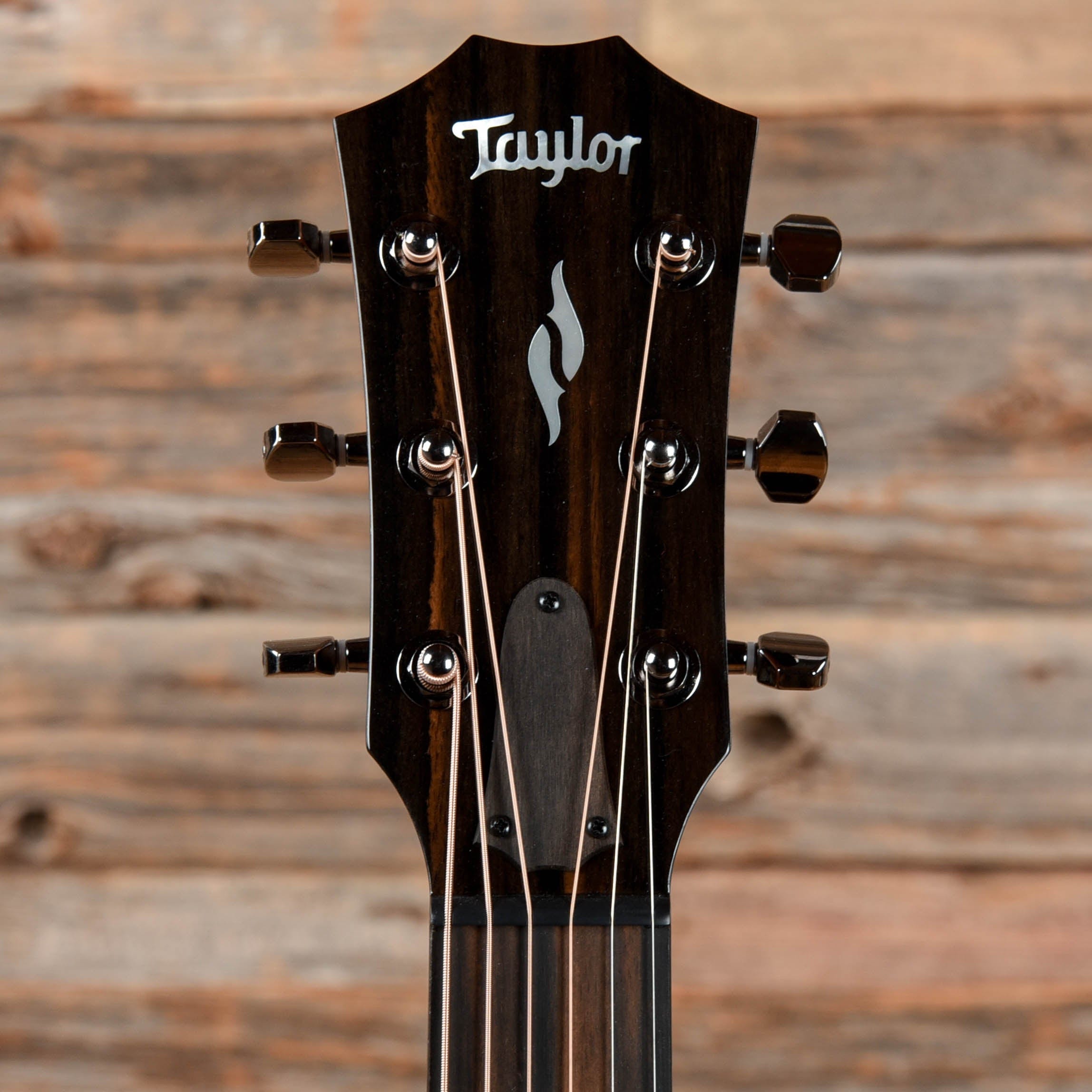 Taylor GT 811e Sitka/Rosewood Natural ES2 Acoustic Guitars / OM and Auditorium