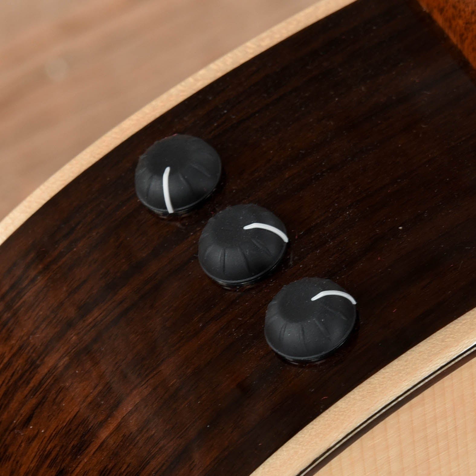 Taylor GT 811e Sitka/Rosewood Natural ES2 Acoustic Guitars / OM and Auditorium