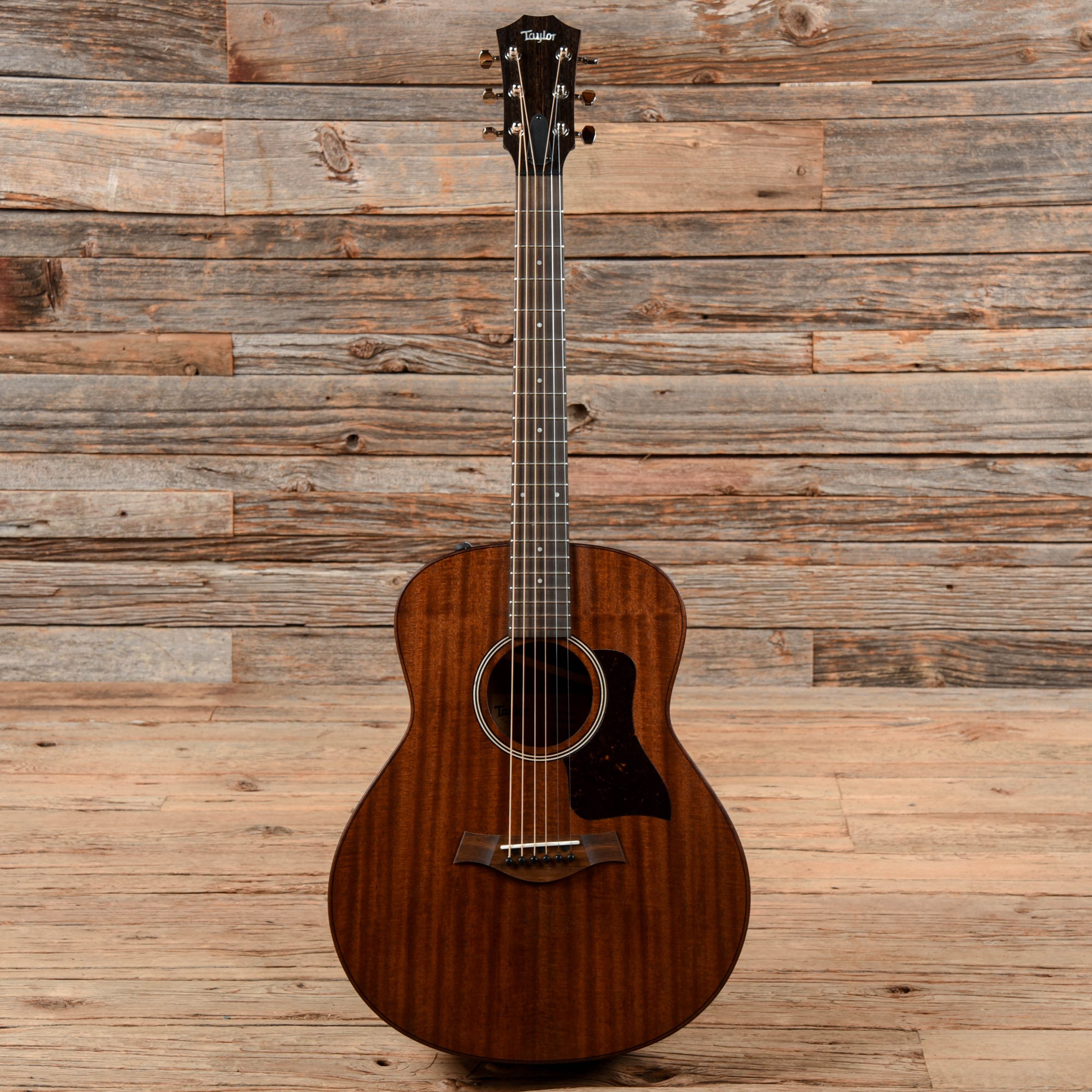Taylor GTe Mahogany Natural ES2 Acoustic Guitars / OM and Auditorium