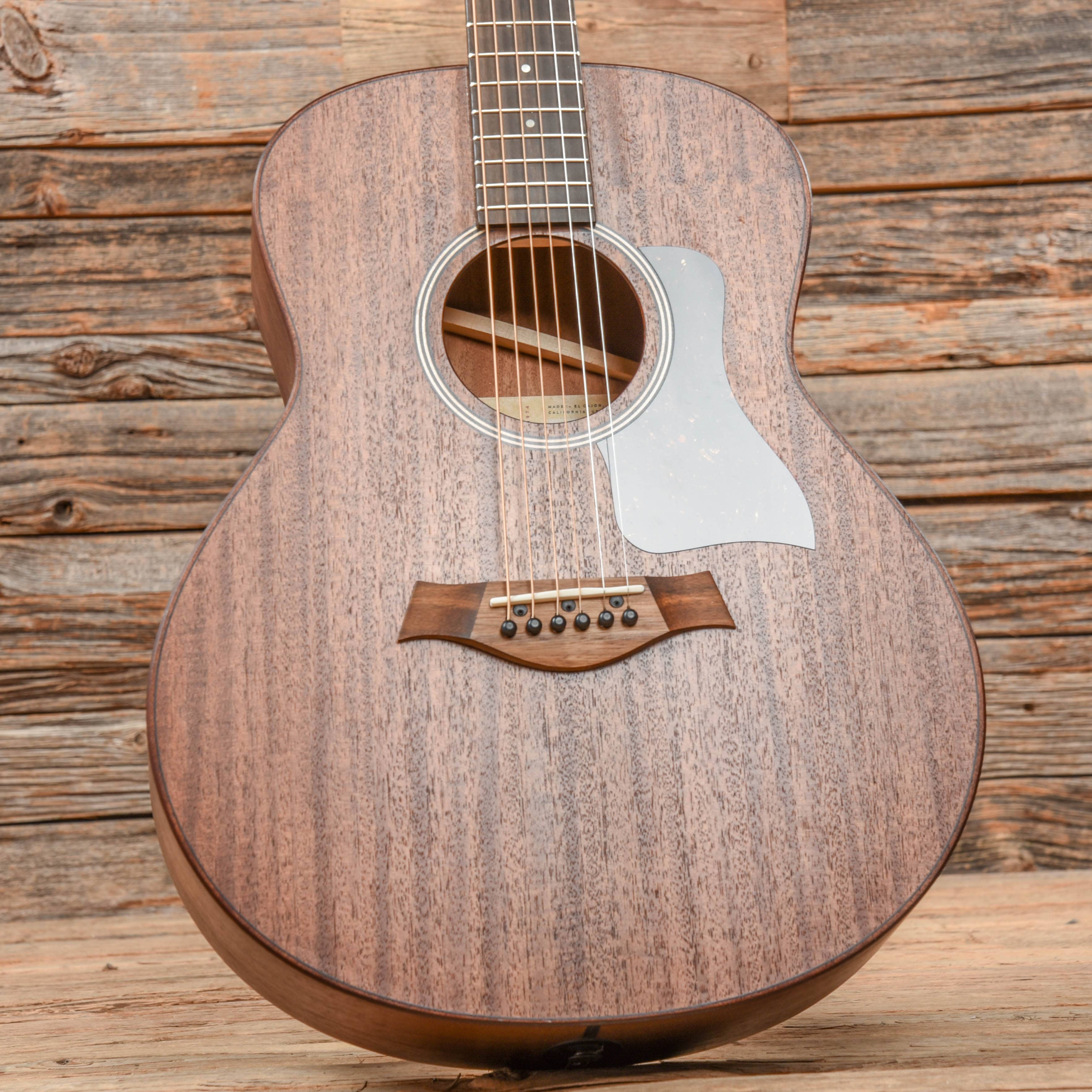 Taylor GTe Mahogany Natural ES2 Acoustic Guitars / OM and Auditorium
