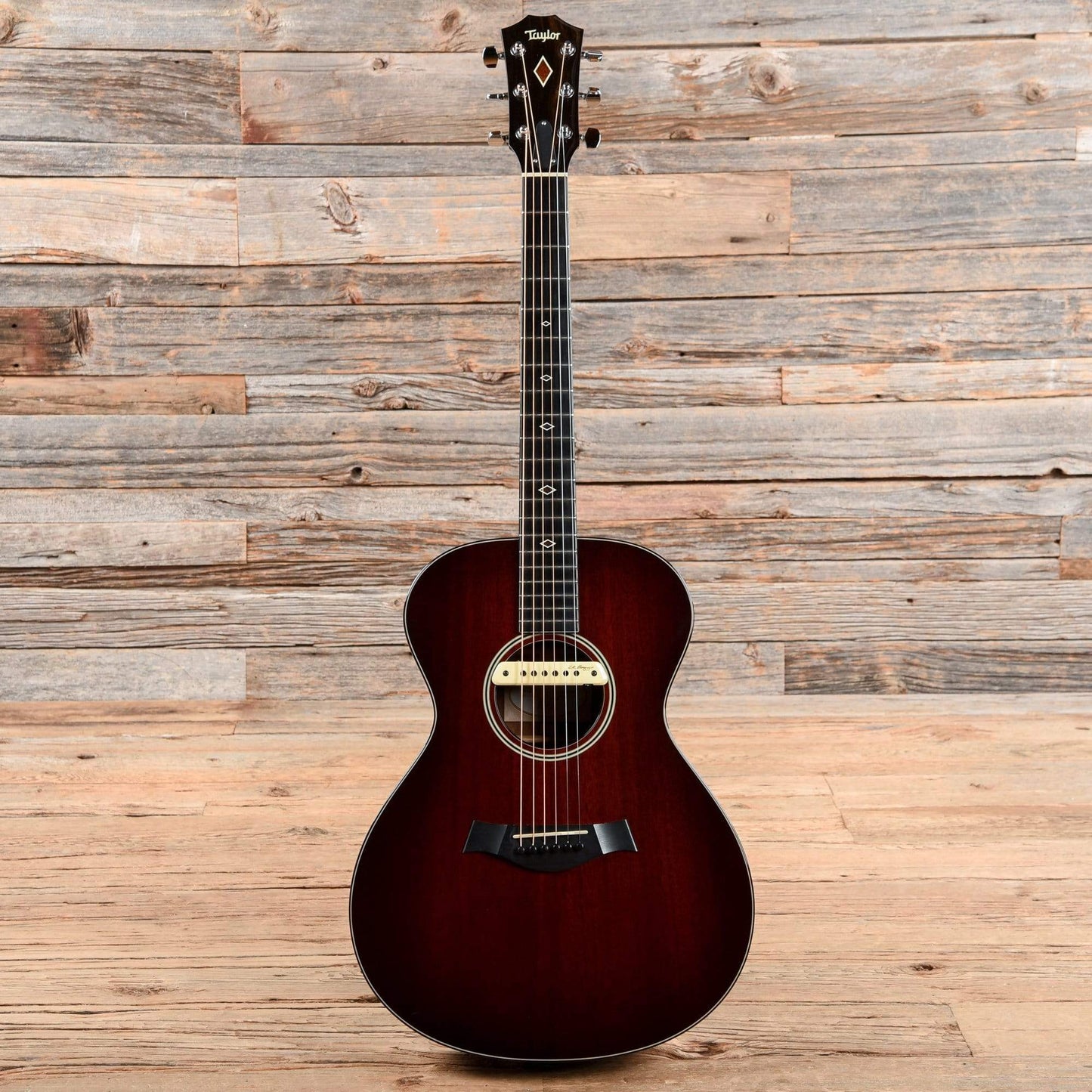 Taylor M-522 Sunburst 2013 Acoustic Guitars / OM and Auditorium