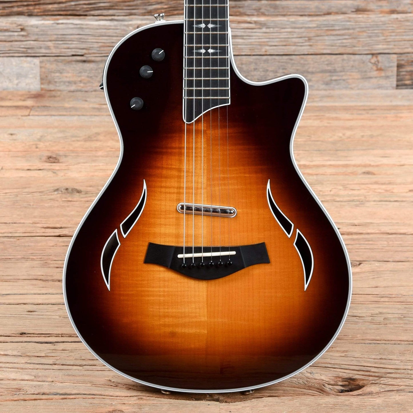 Taylor T5z Pro Tobacco Sunburst Electric Guitars / Semi-Hollow