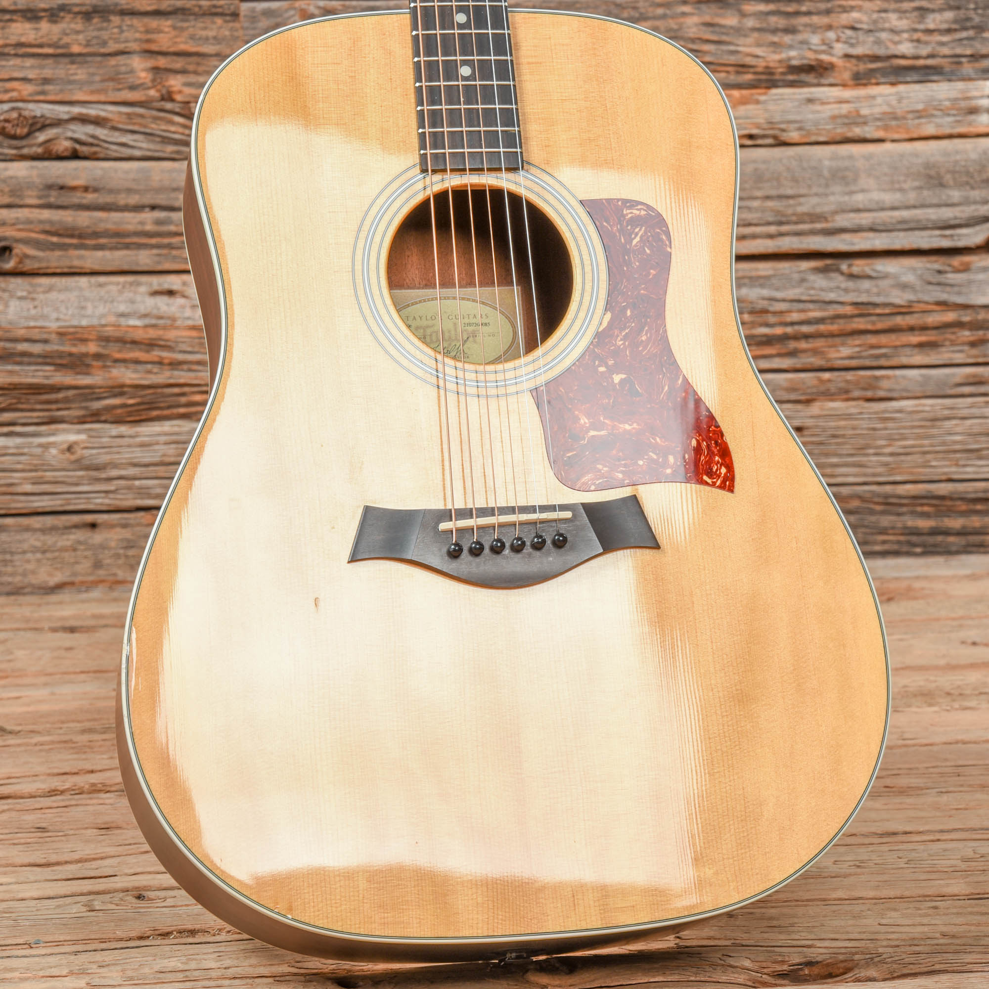 Taylor 210e w/ ES-T Electronics Natural 2010