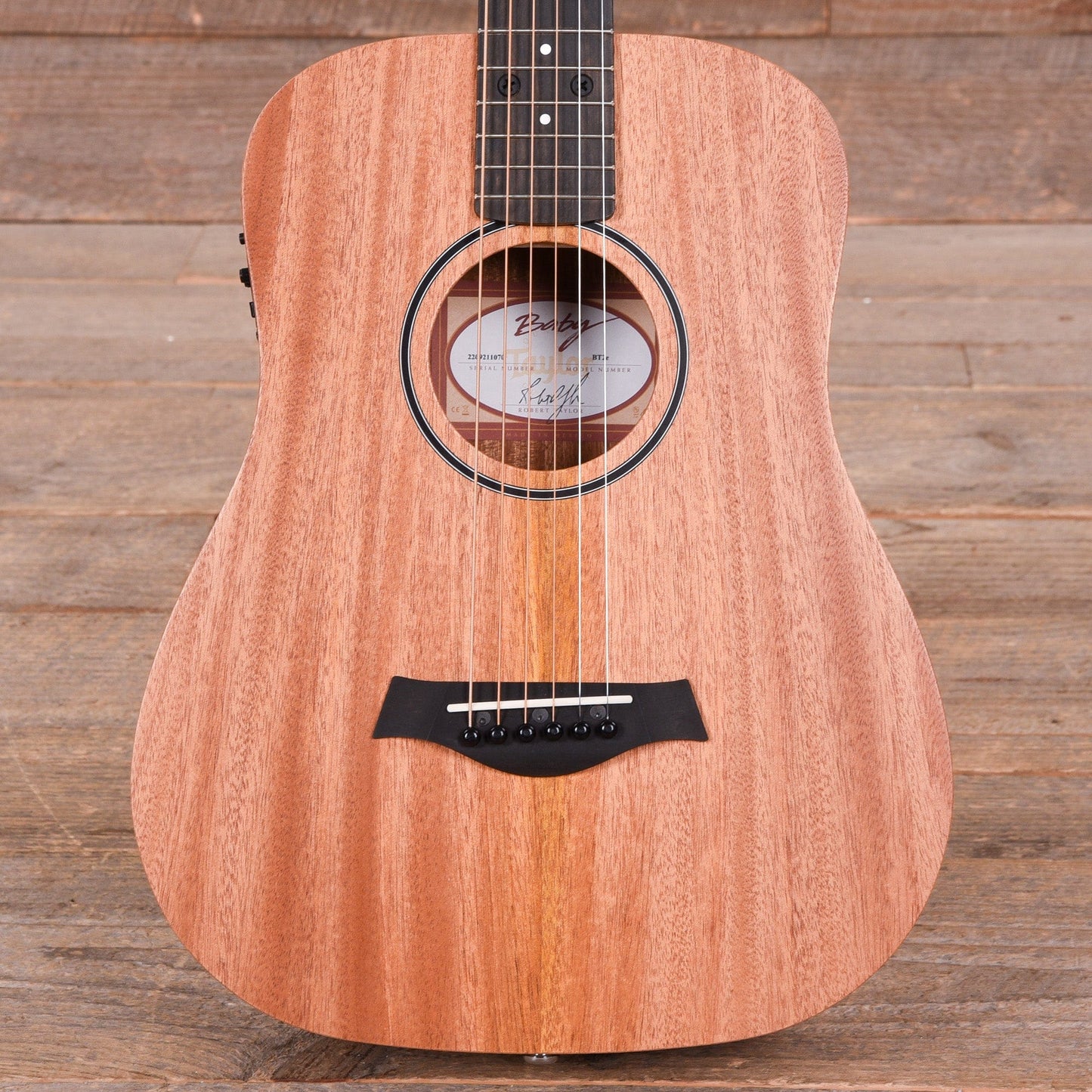 Taylor BT2e Baby Mahogany w/Electronics