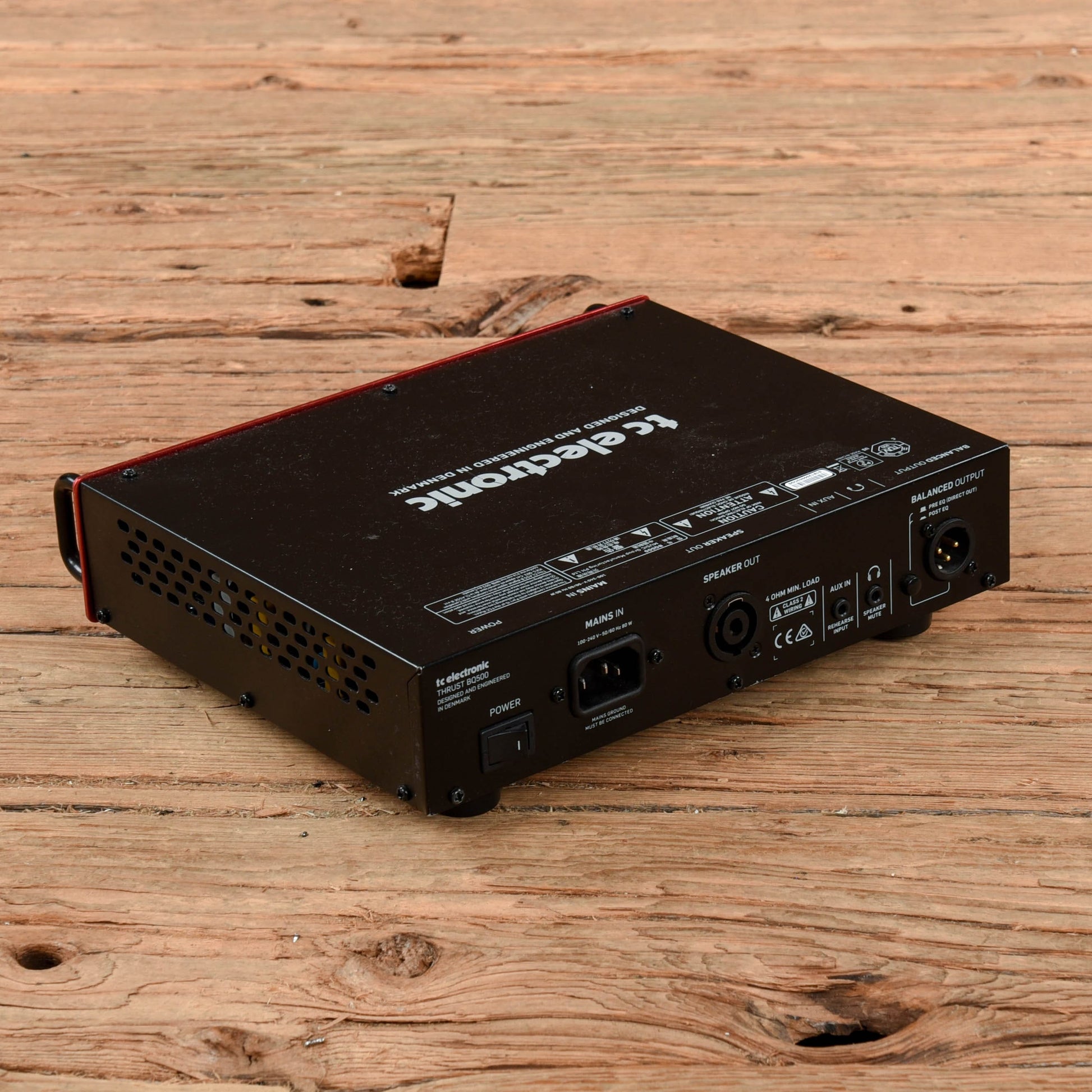 TC Electronic Thrust BQ500 Amps / Bass Cabinets