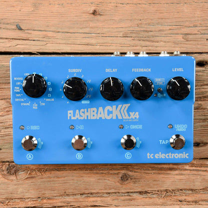 TC Electronic Flashback X4 Delay and Looper Pedal Effects and Pedals / Delay