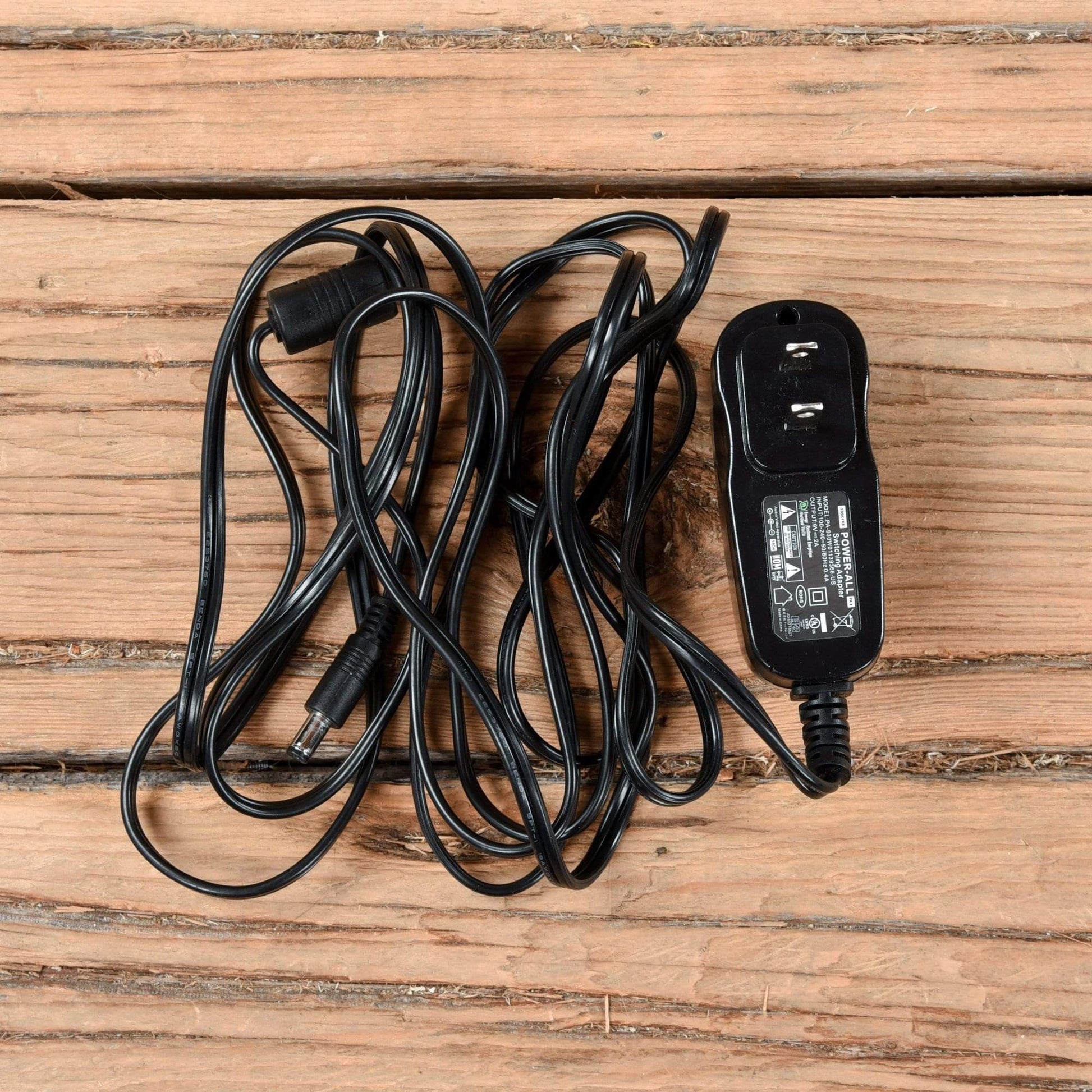 TC Helicon VoiceLive Play Effects and Pedals / Multi-Effect Unit