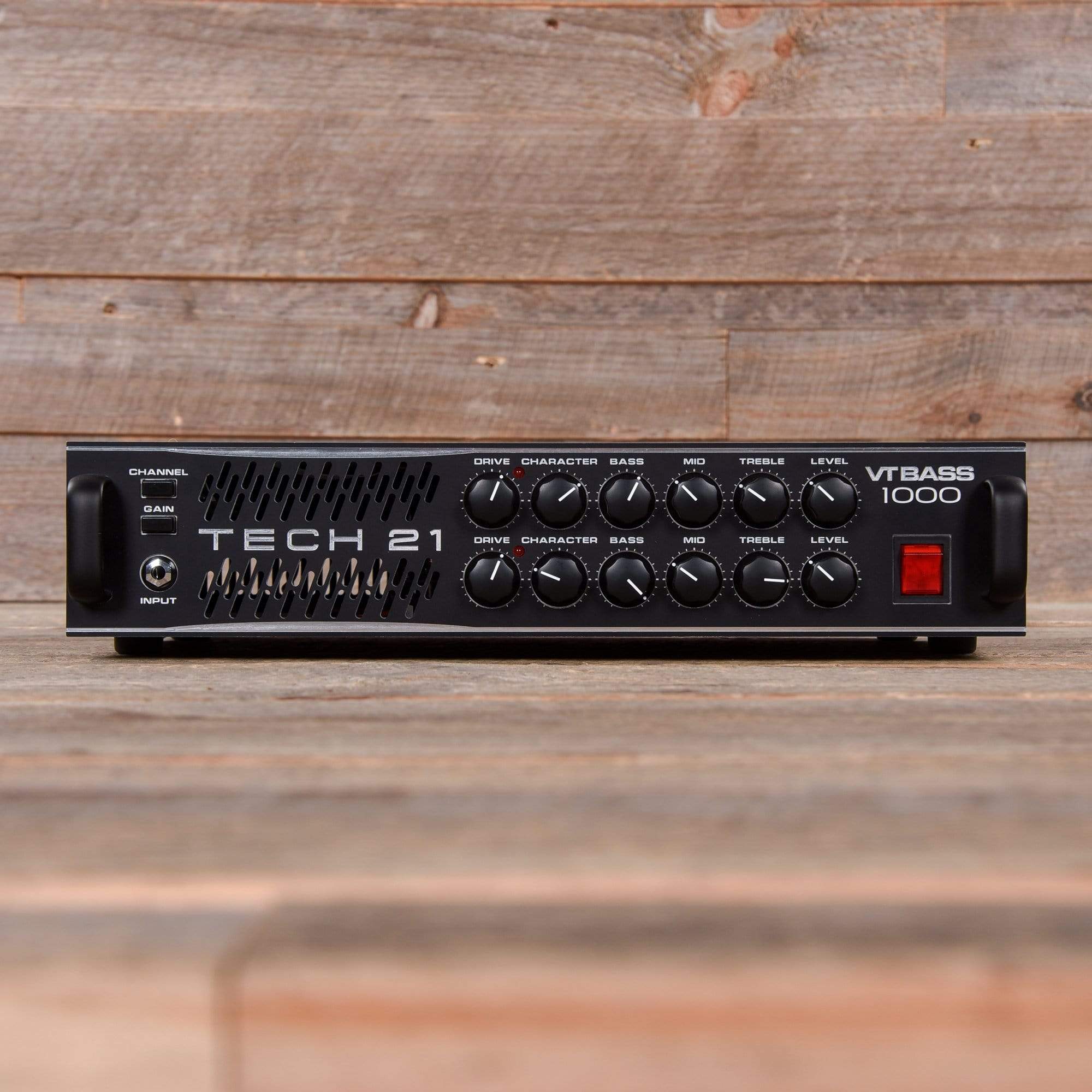 Tech 21 Vt Rackmount Tech 21 VT Bass 1000 Private Stock 2 Channel 1000 Watt Character Serie ...