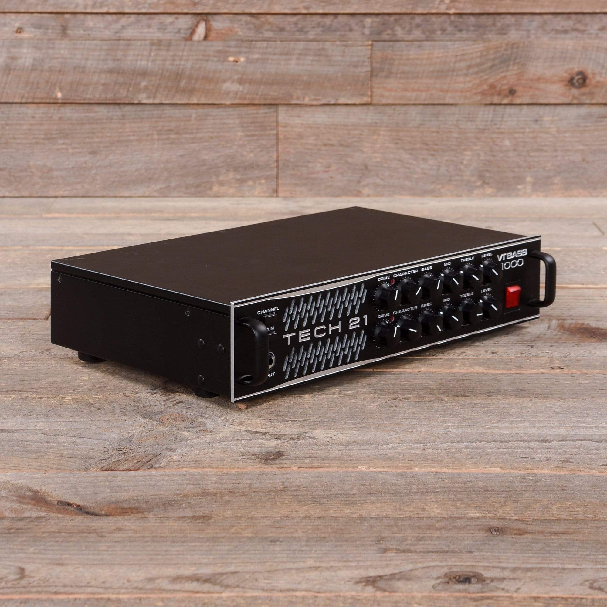 Tech 21 Vt Rackmount Tech 21 VT Bass 1000 Private Stock 2 Channel 1000 Watt Character Serie ...