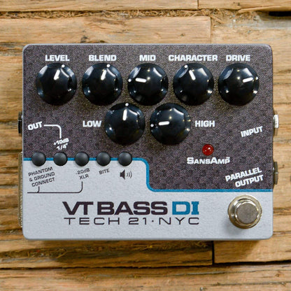Tech 21 SansAmp Character Series VT Bass DI Effects and Pedals / Multi-Effect Unit