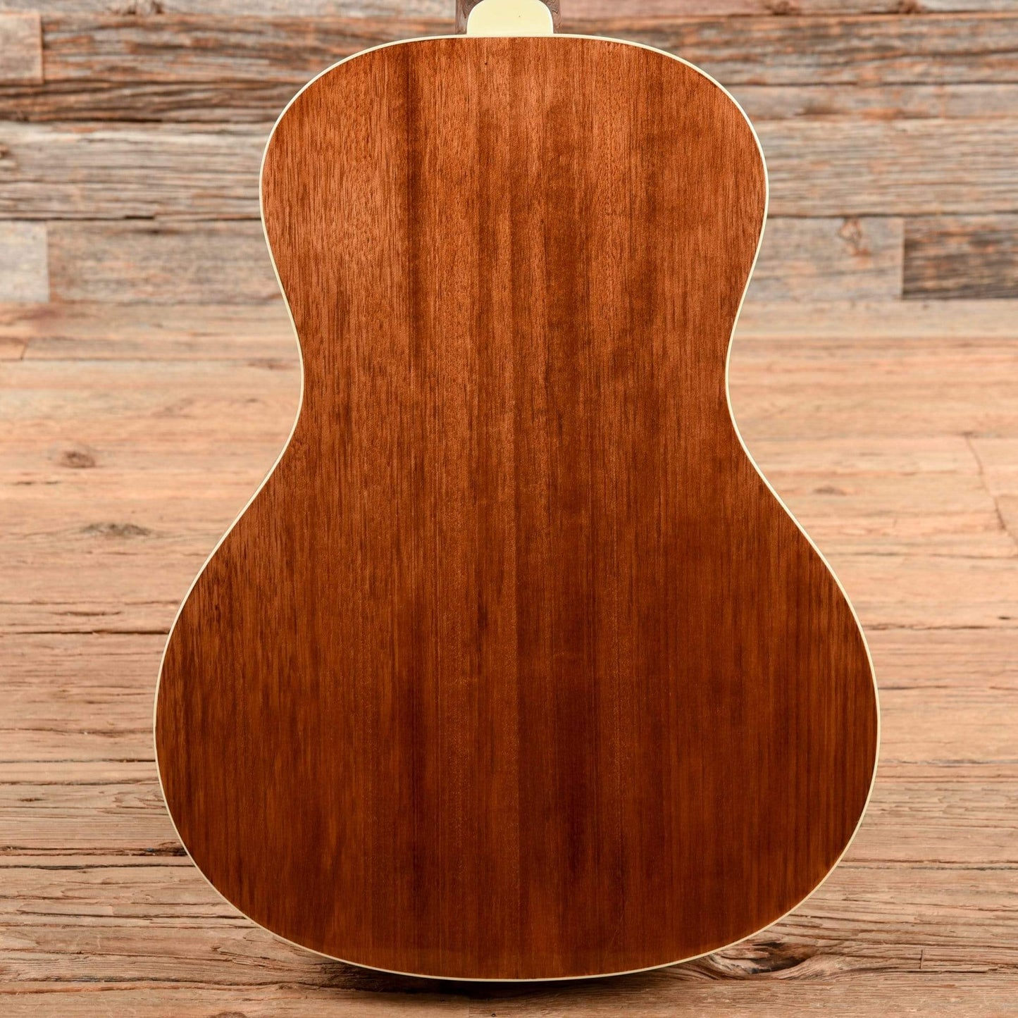 The Loar LO-16 Parlor Natural Acoustic Guitars / Parlor