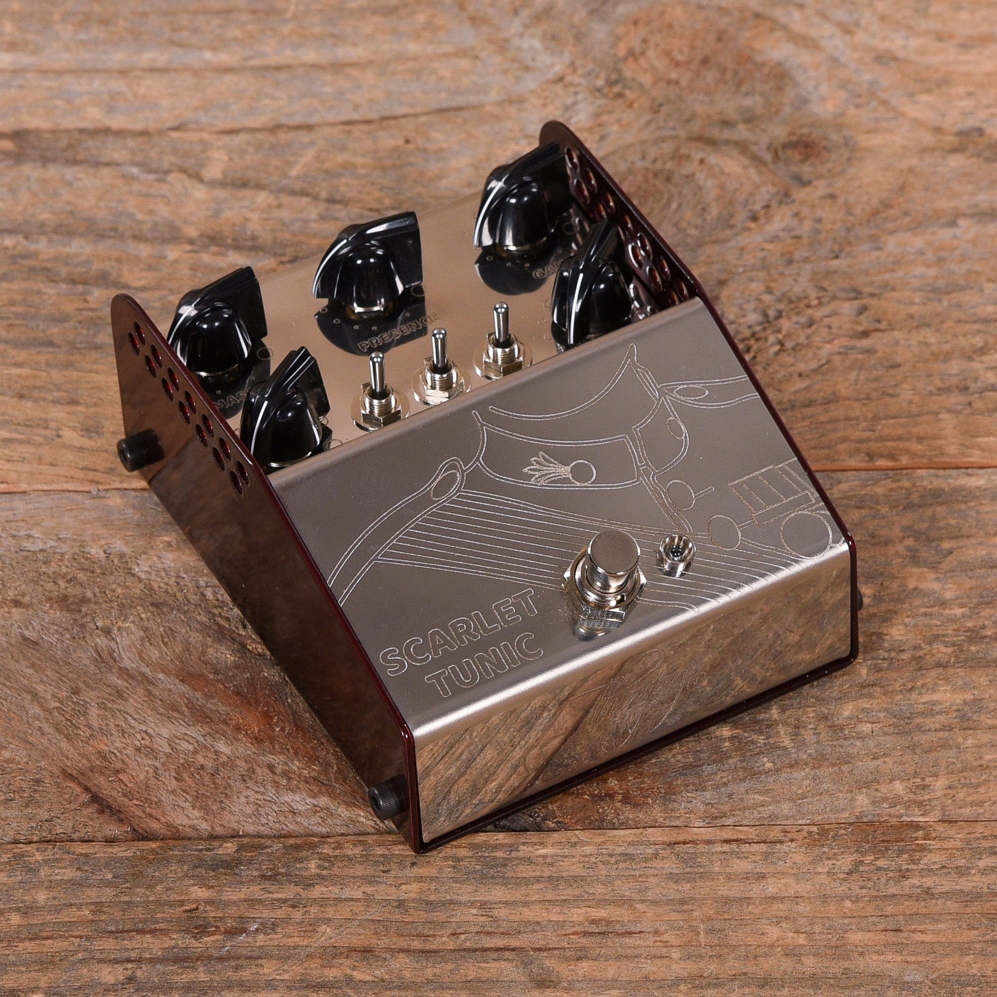 Thorpy FX Scarlet Tunic Analog Amp Emulator Pedal – Chicago Music Exchange