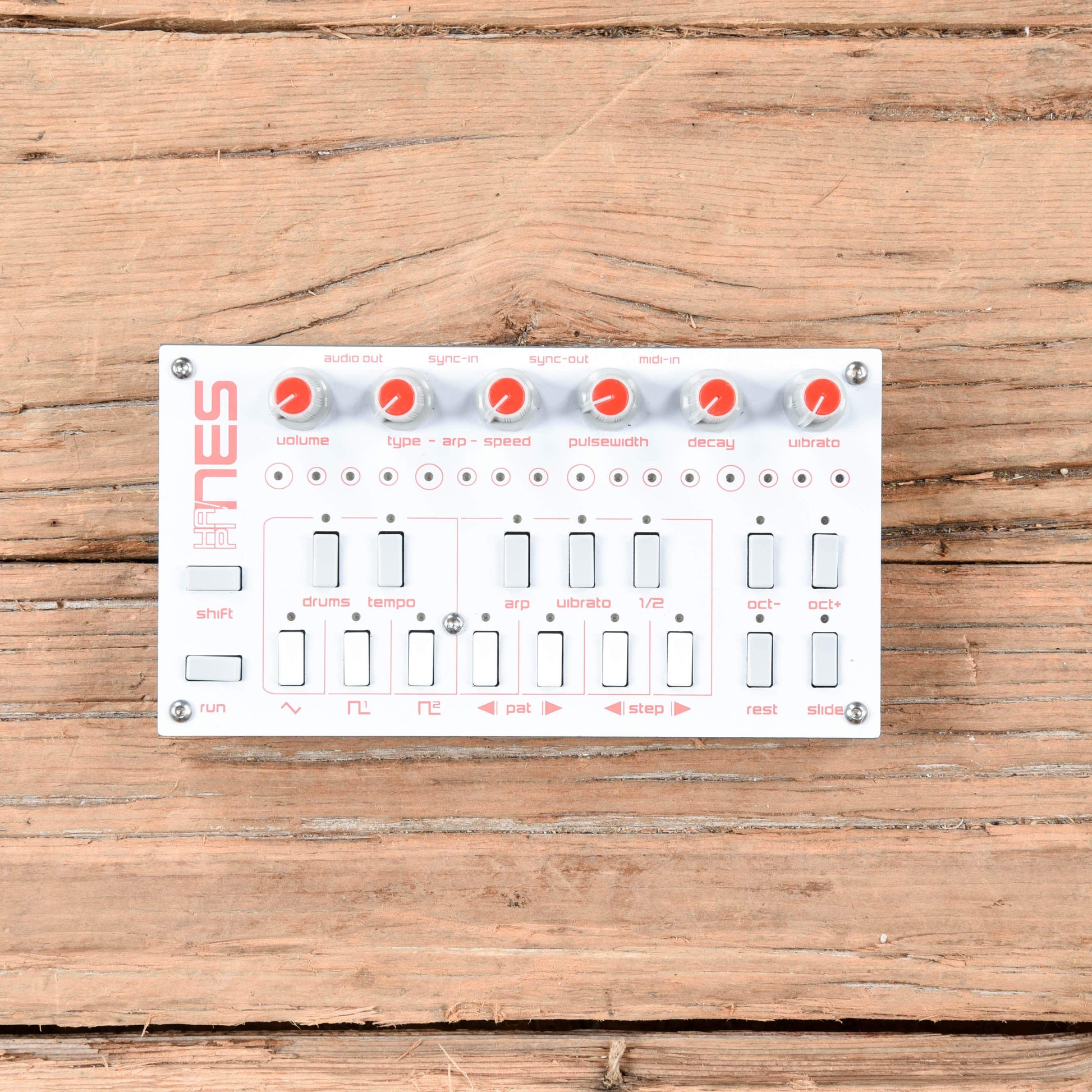 Twisted Electrons HapiNES L Synthesizer Keyboards and Synths / Synths / Digital Synths