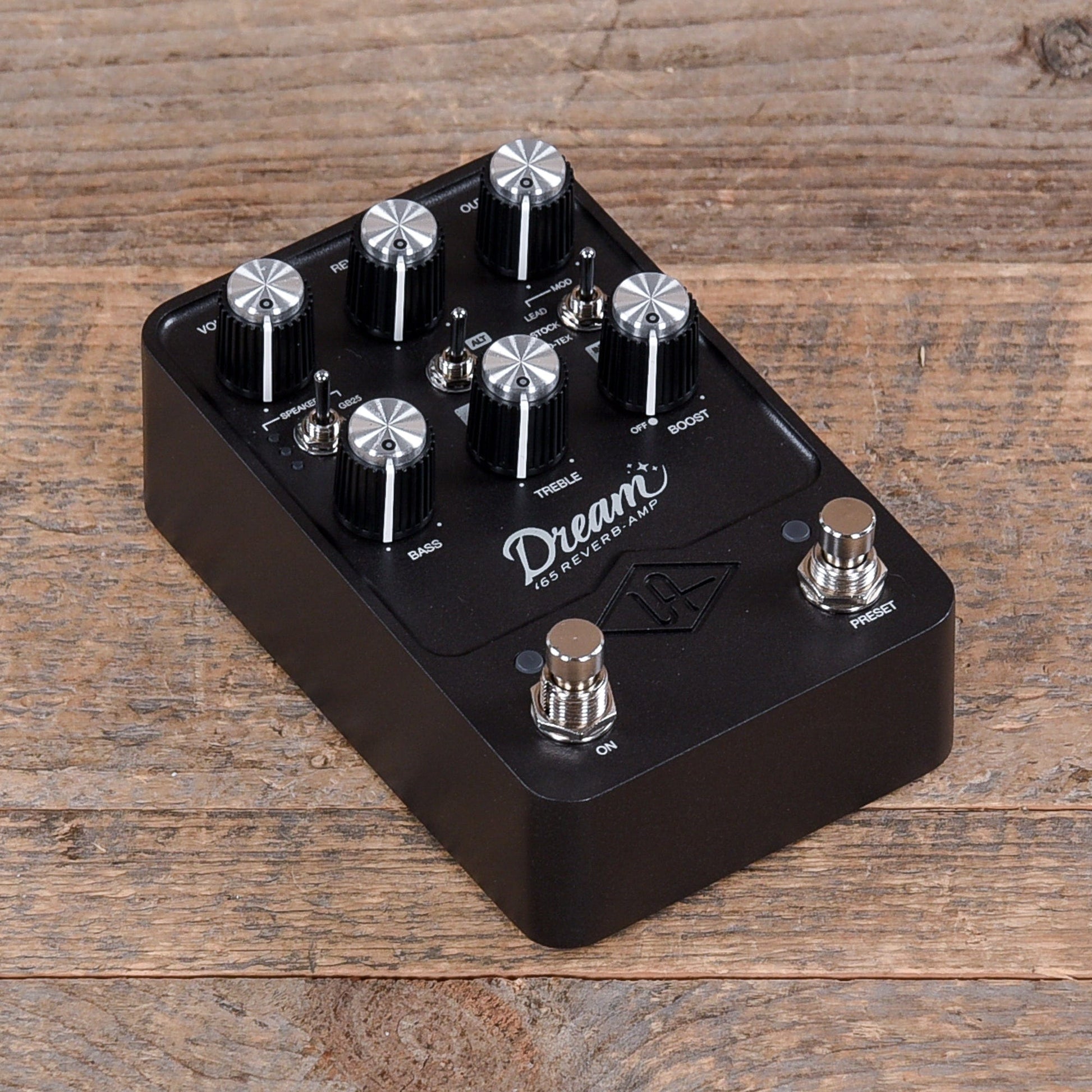 65 reverb pedal Universal Audio Dream '65 Reverb Amplifier Pedal – Chicago Music Exchange