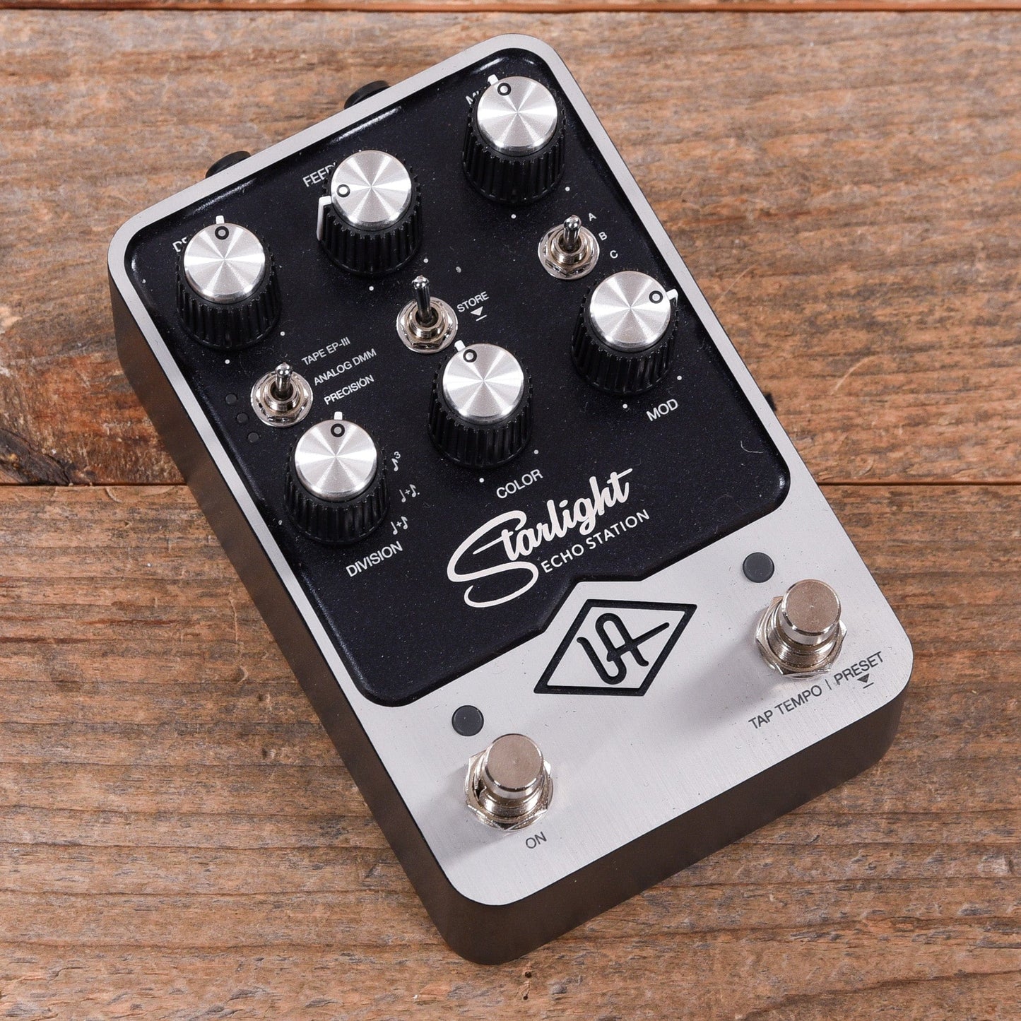 ua delay pedal Universal Audio Starlight Echo Station Delay Effect Pedal – Chicago Music Exchange