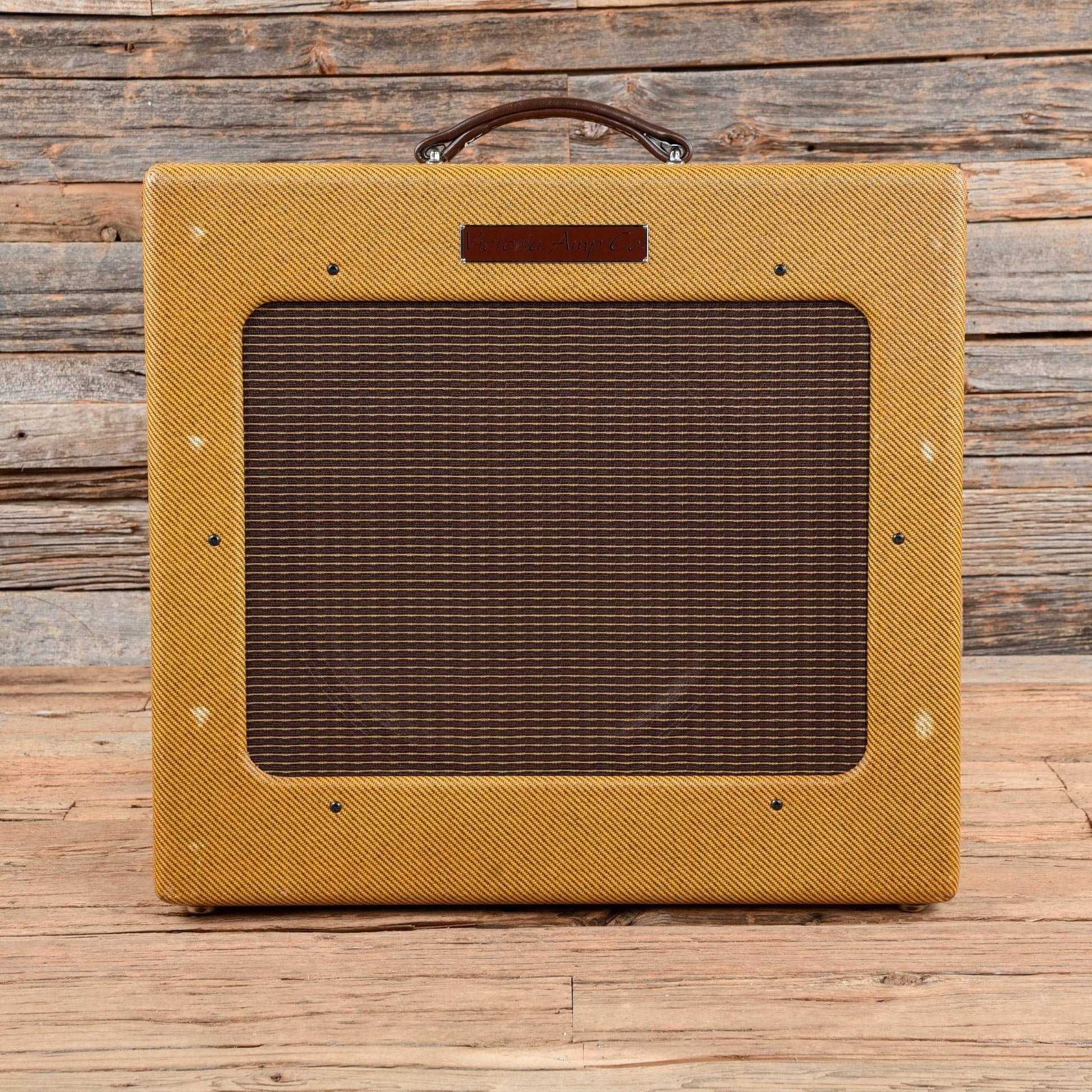 Victoria 35115 28w 1x15 Combo Amps / Guitar Combos