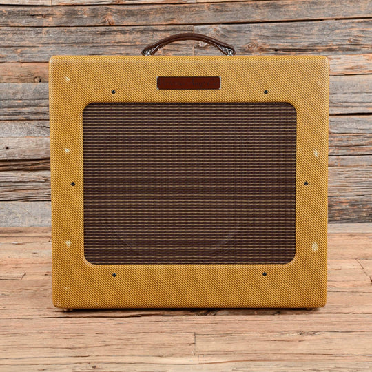 Victoria 35115 28w 1x15 Combo Amps / Guitar Combos