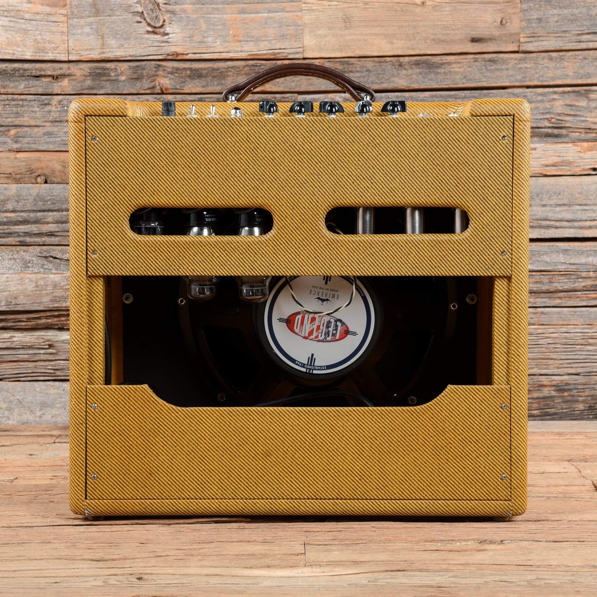 Victoria 35115 28w 1x15 Combo Amps / Guitar Combos