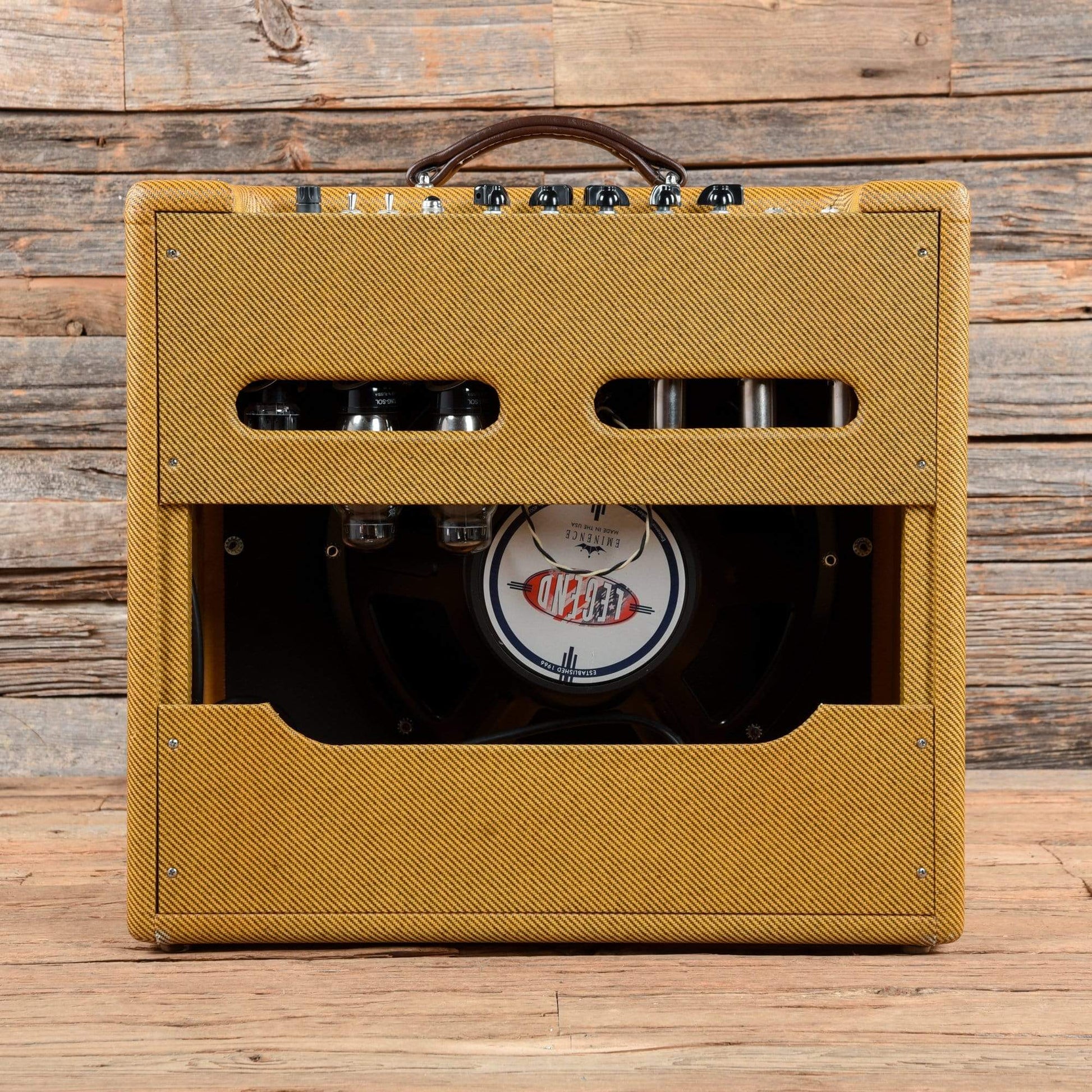 Victoria 35115 28w 1x15 Combo Amps / Guitar Combos