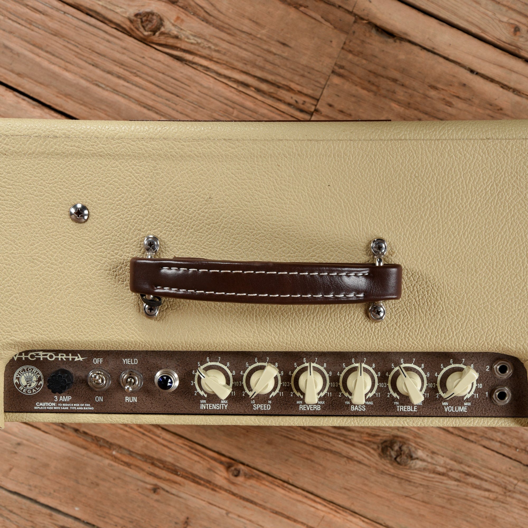 Victoria Regal II 1x15