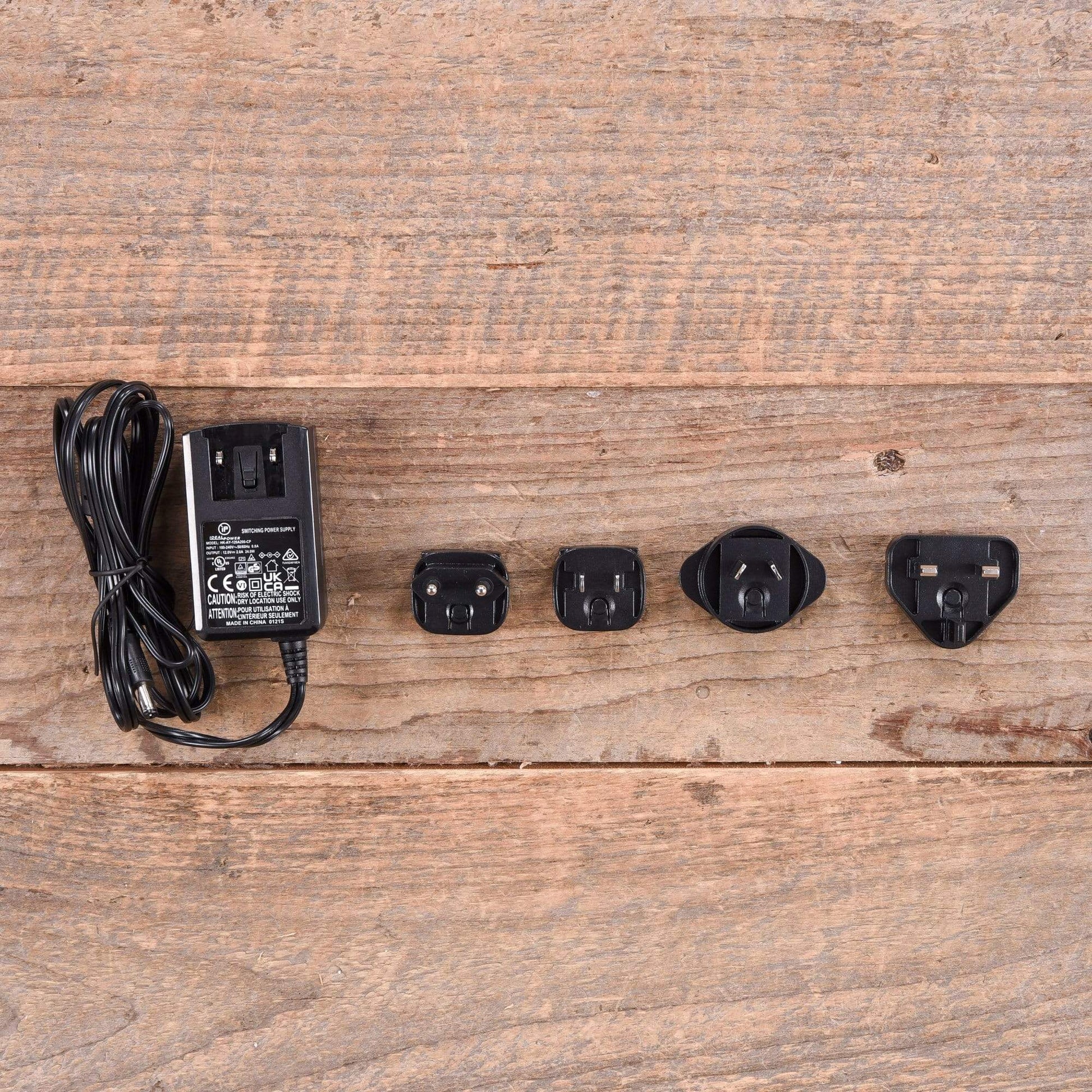 kraken v4 preamp pedal Victory V4 The Kraken Preamp Pedal – Chicago Music Exchange
