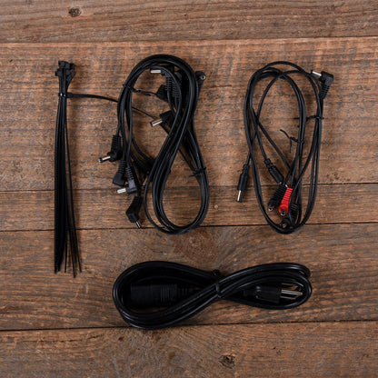 Voodoo Lab Pedal Power 2 PLUS Isolated Power Supply Effects and Pedals / Pedalboards and Power Supplies