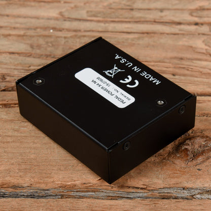 Voodoo Lab Pedal Power X4 Effects and Pedals / Pedalboards and Power Supplies