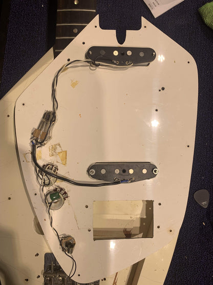 Vox Phantom IV Bass White 1965 Bass Guitars / 4-String